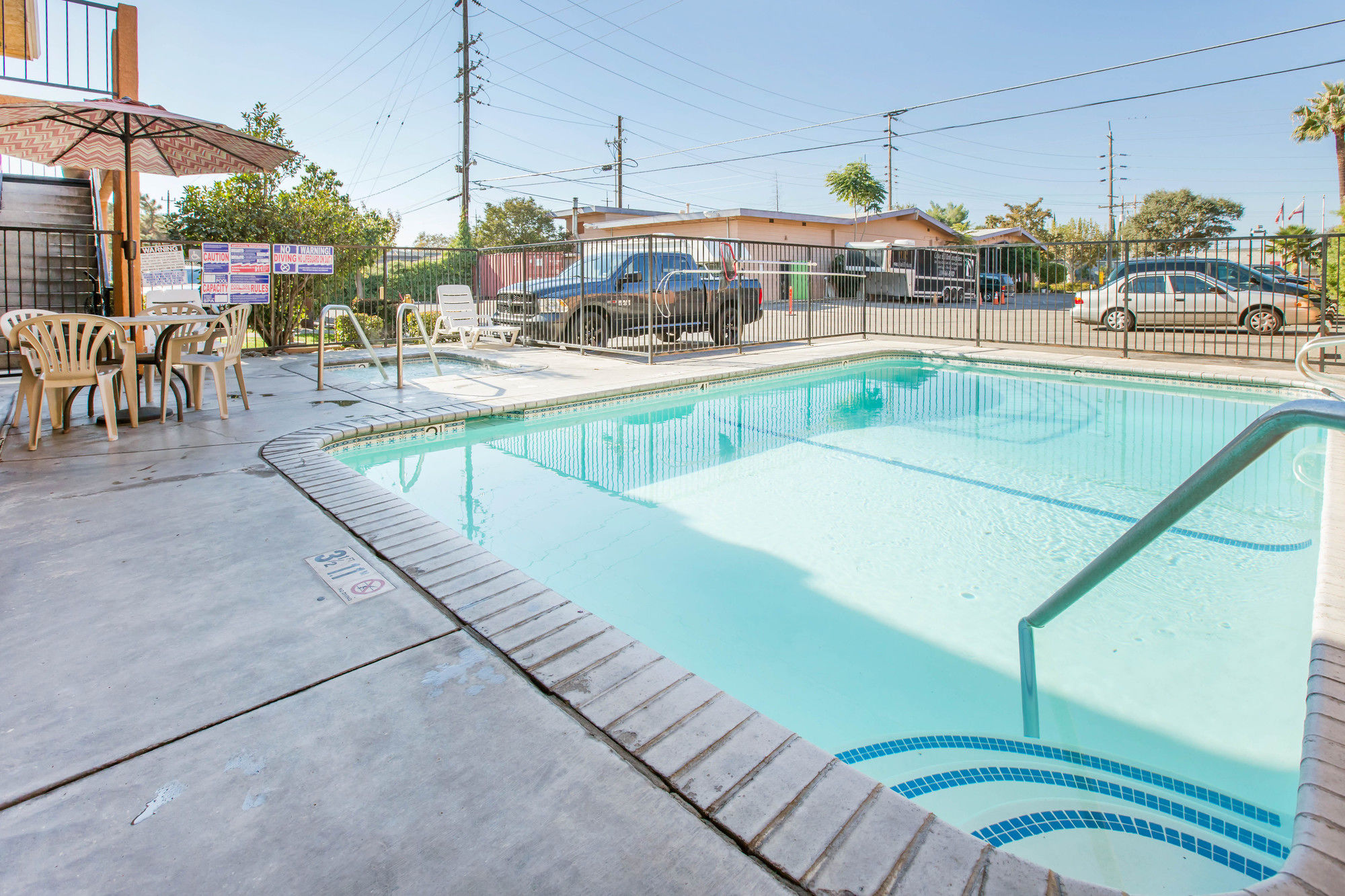 Discount Coupon for Econo Lodge Inn & Suites in Lodi, California Save