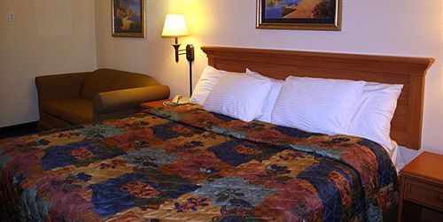 Gateway Inn and Suites Hotel