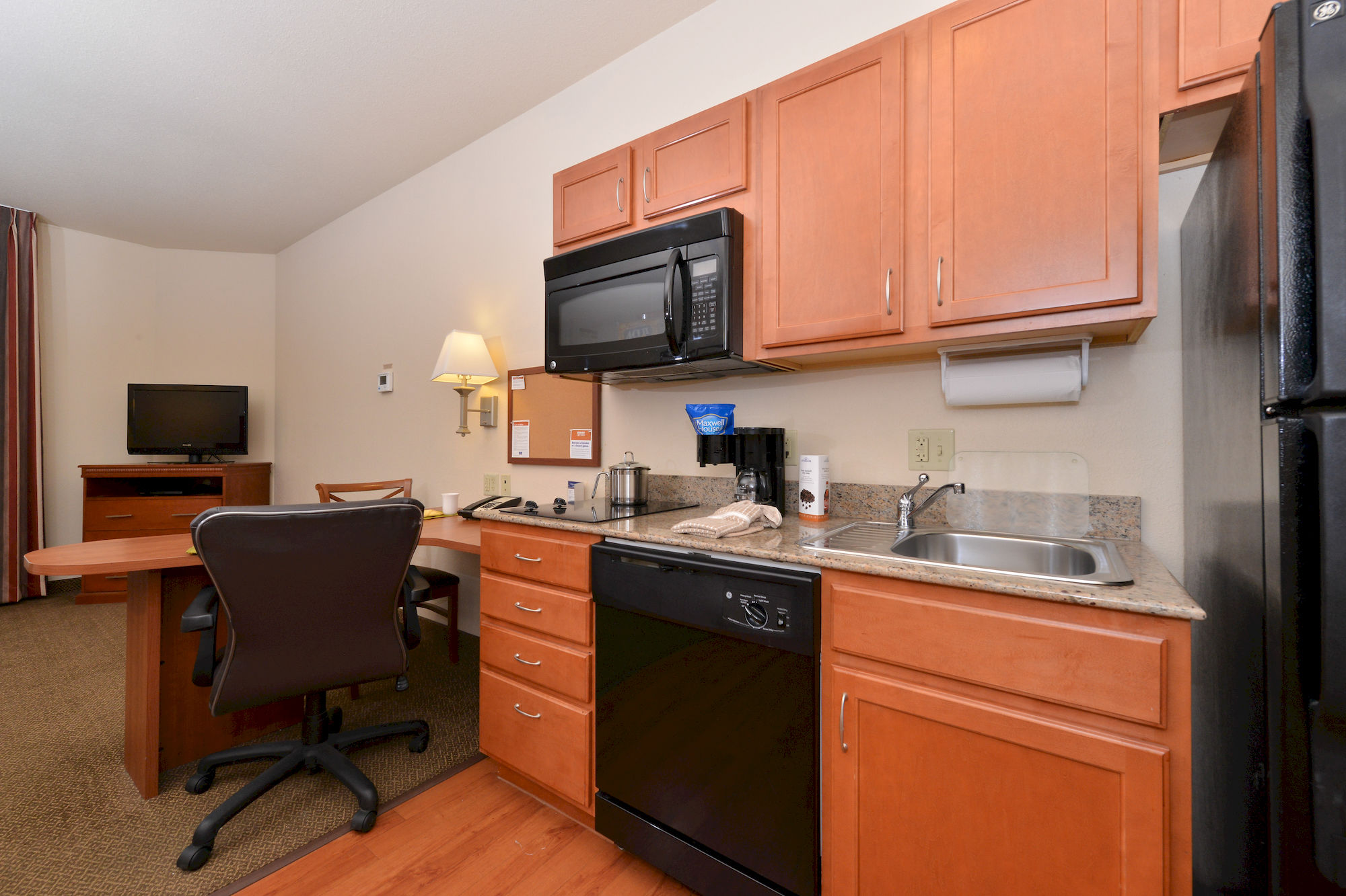 Discount Coupon for Candlewood Suites Springfield North in Springfield