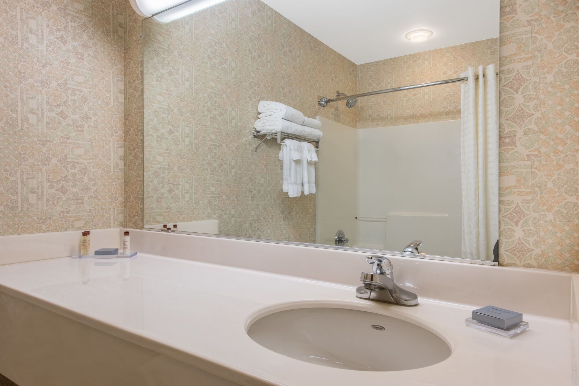 Hawthorn Suites by Wyndham Lancaster