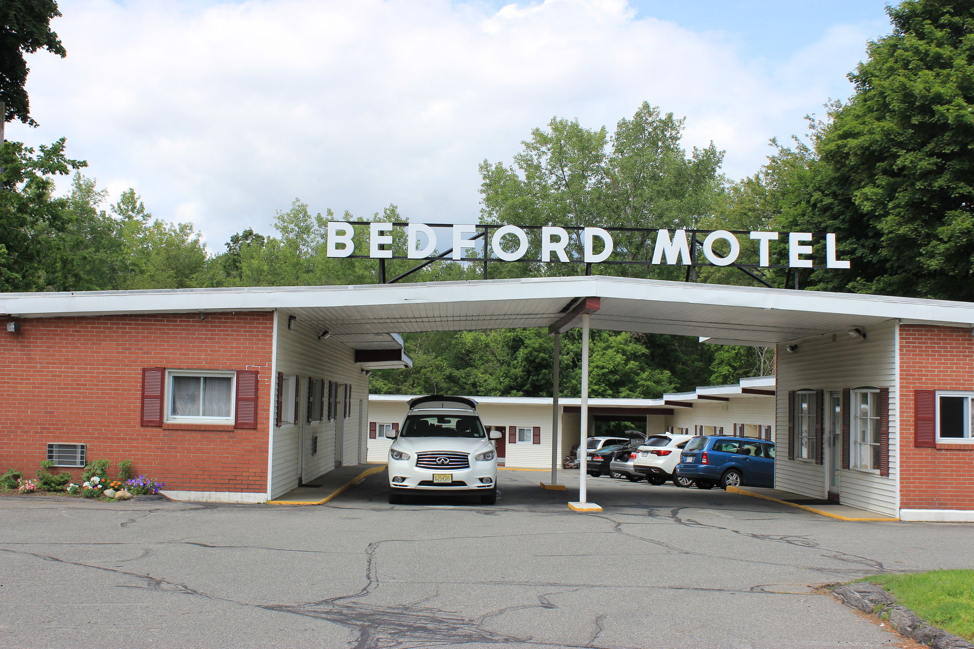 Discount Coupon for Bedford Motel in Bedford, Massachusetts Save Money!