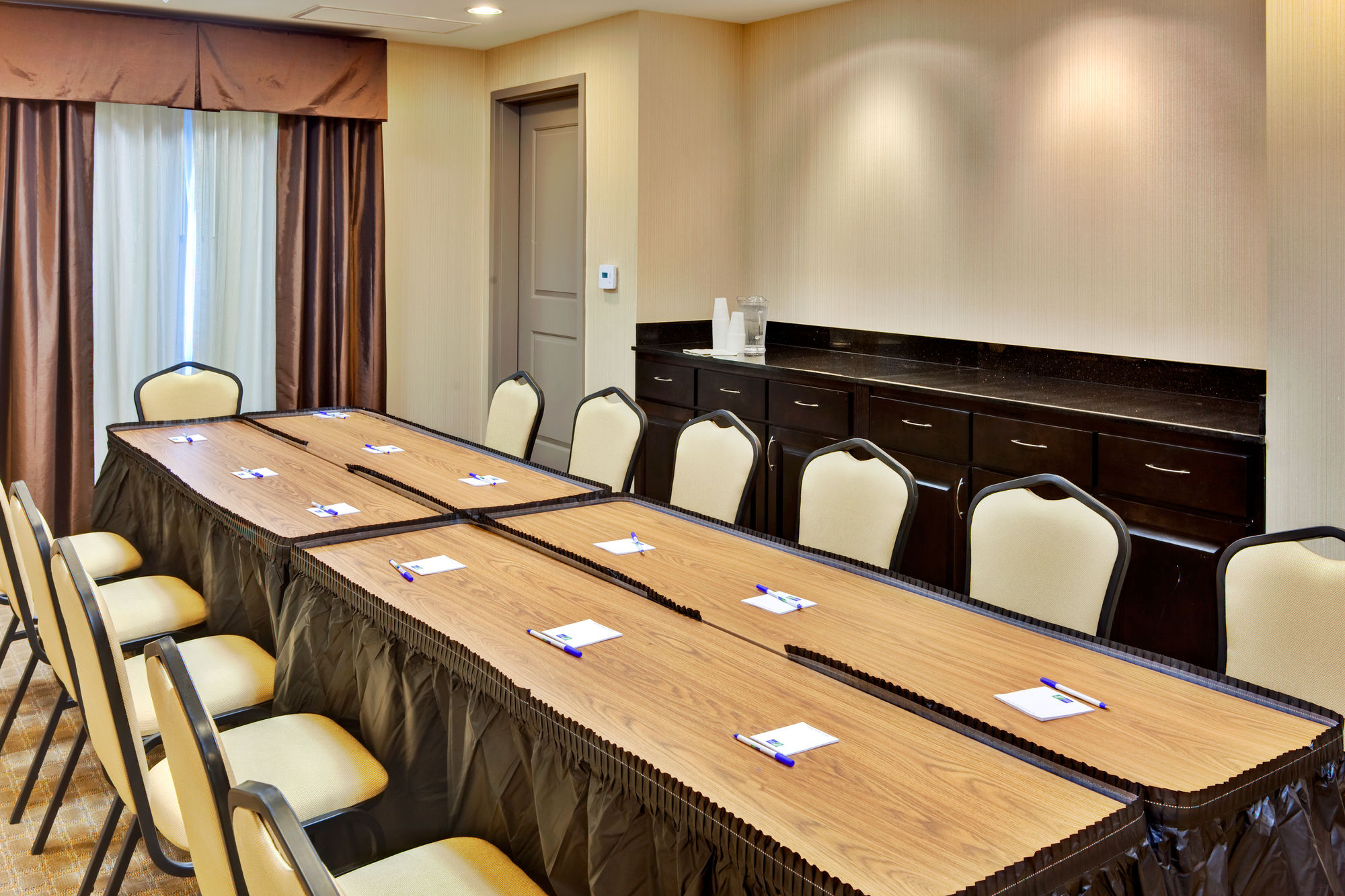 Holiday Inn Express Hotel & Suites Banning