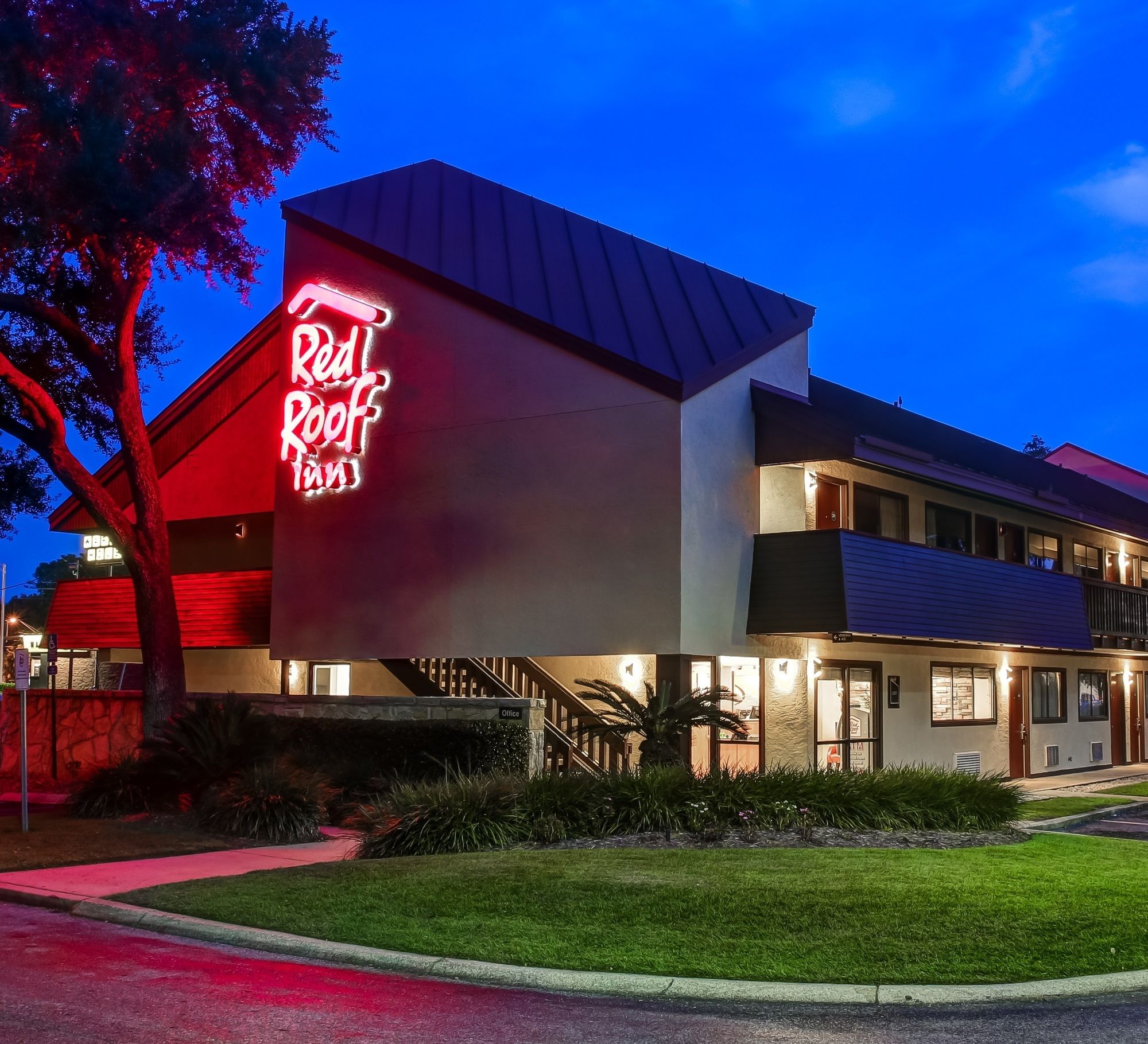 Discount Coupon for Red Roof Inn Pensacola West Florida Hospital in