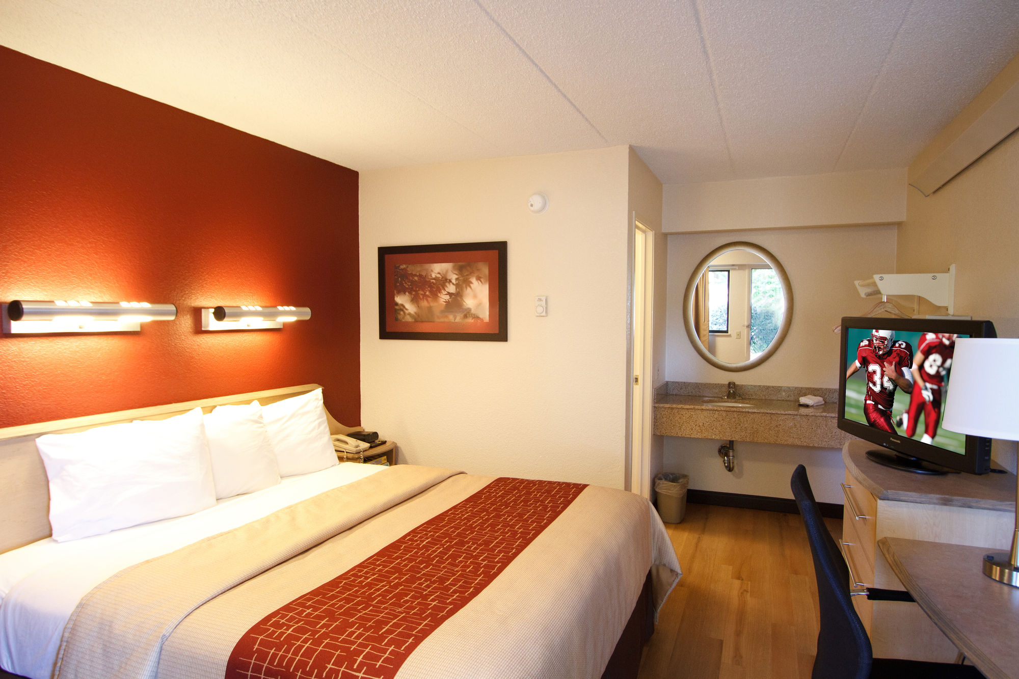 Discount Coupon for Red Roof Inn Rochester Henrietta in Henrietta