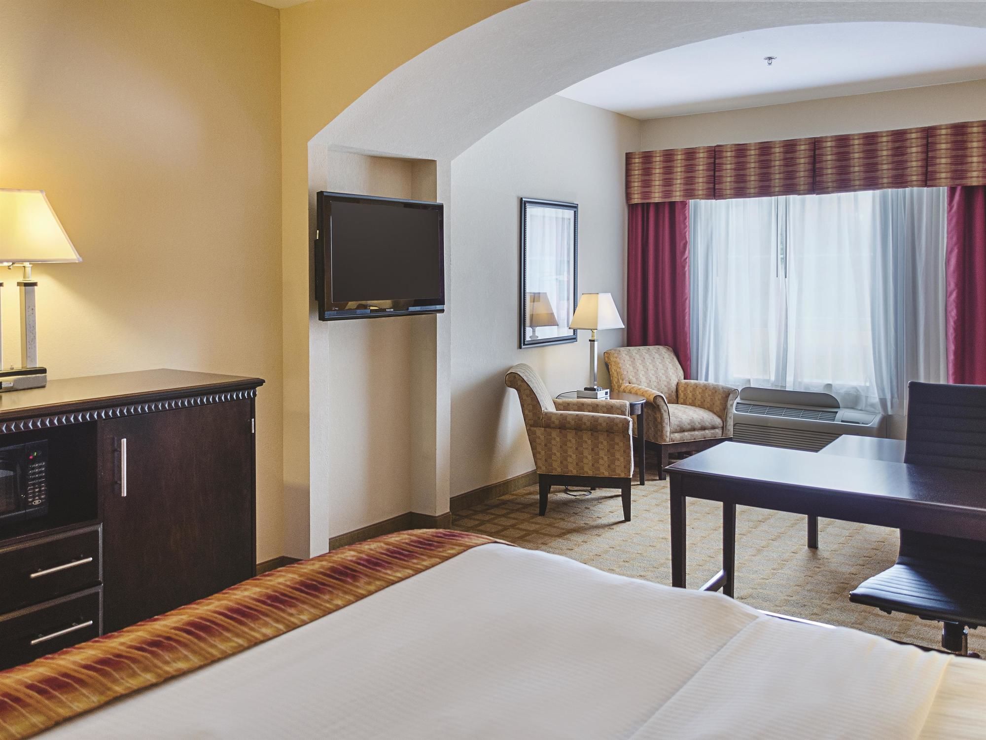 Discount Coupon for La Quinta Inn & Suites Mobile Satsuma / Saraland in