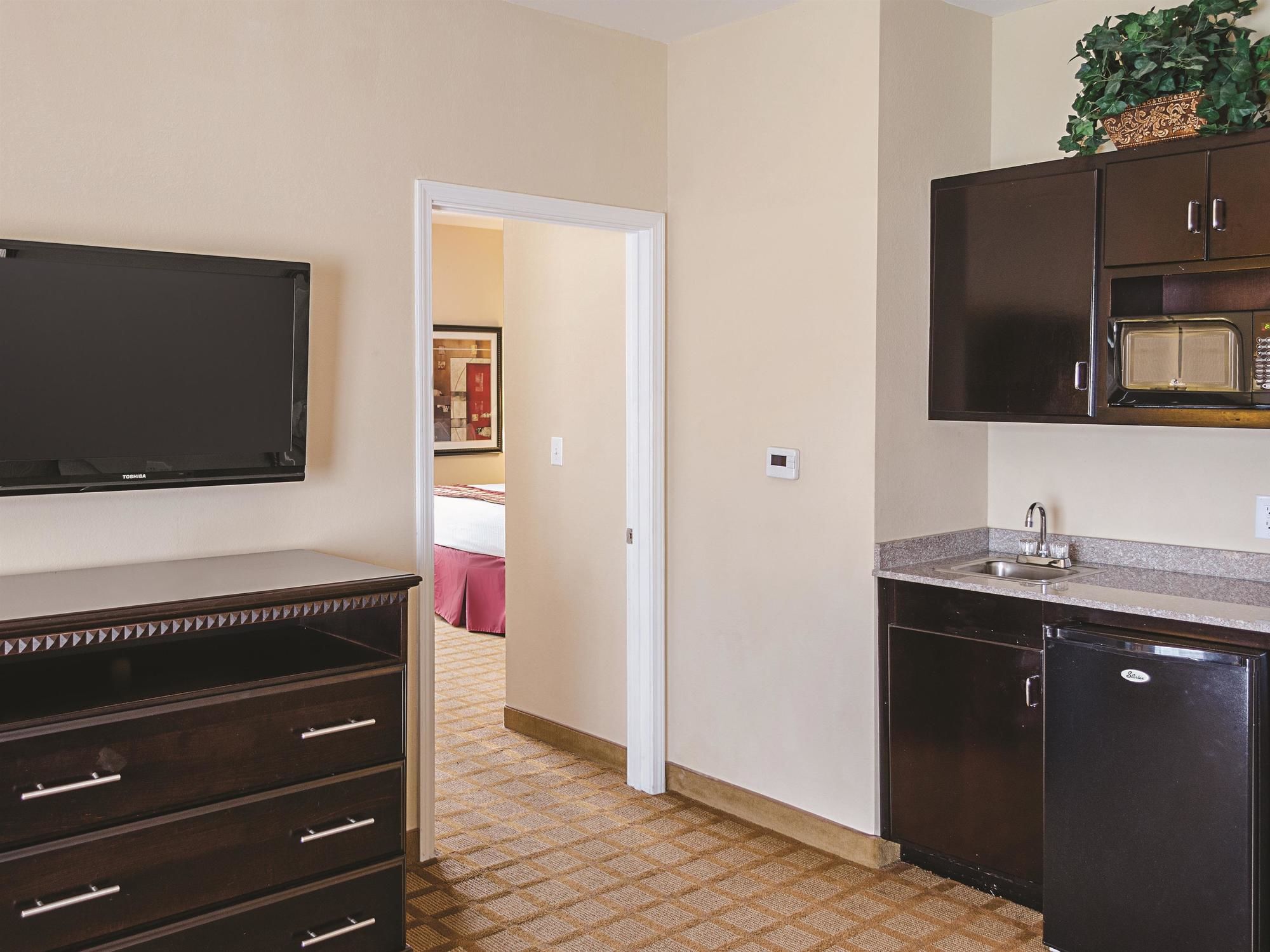 Discount Coupon for La Quinta Inn & Suites Mobile Satsuma / Saraland in
