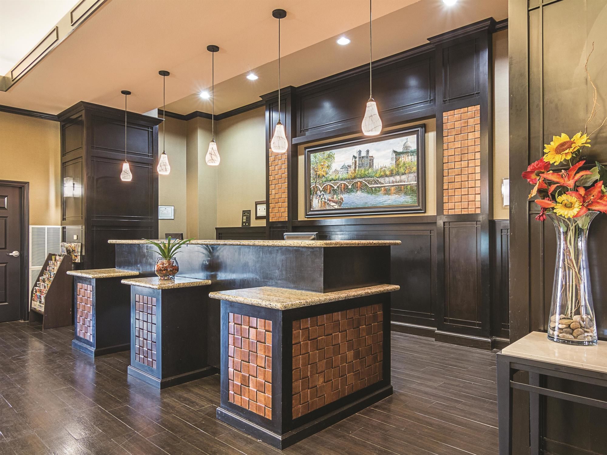 Discount Coupon for La Quinta Inn and Suites Mt Pleasant in Mt Pleasant