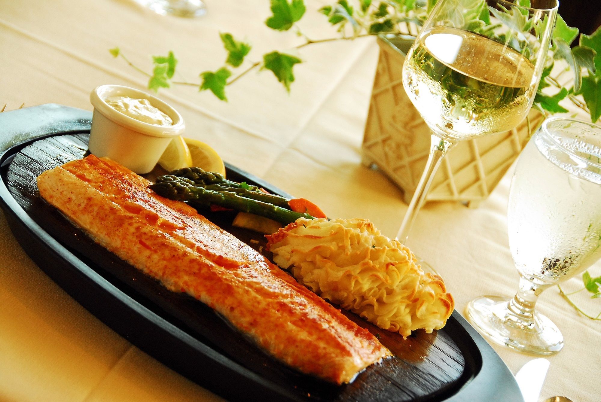 STAFFORDS PERRY HOTEL in Petoskey, MI