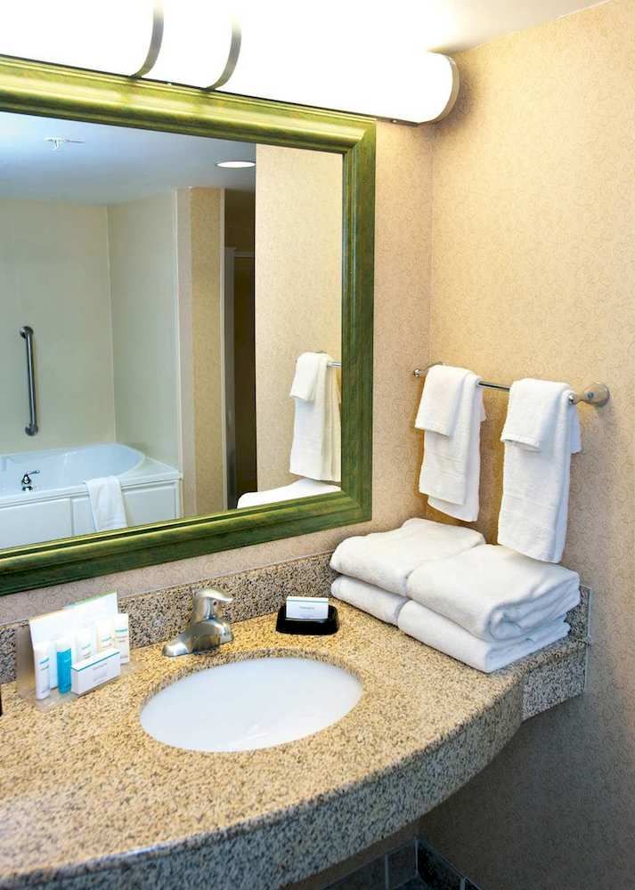 Discount Coupon for Hampton Inn & Suites Lamar in Lamar, Pennsylvania