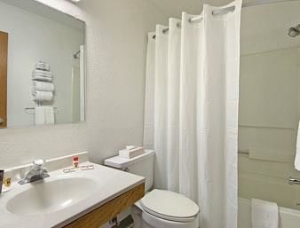 Super 8 Clawson/Troy/Detroit Area in Clawson, MI