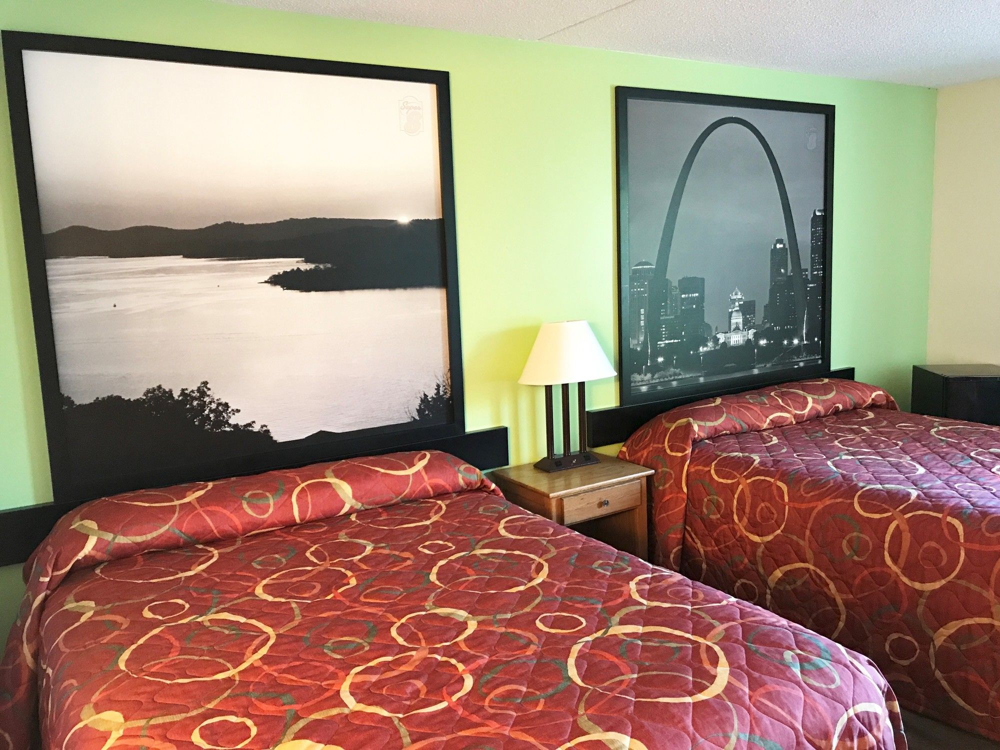 Super 8 Branson - Andy Williams Theater