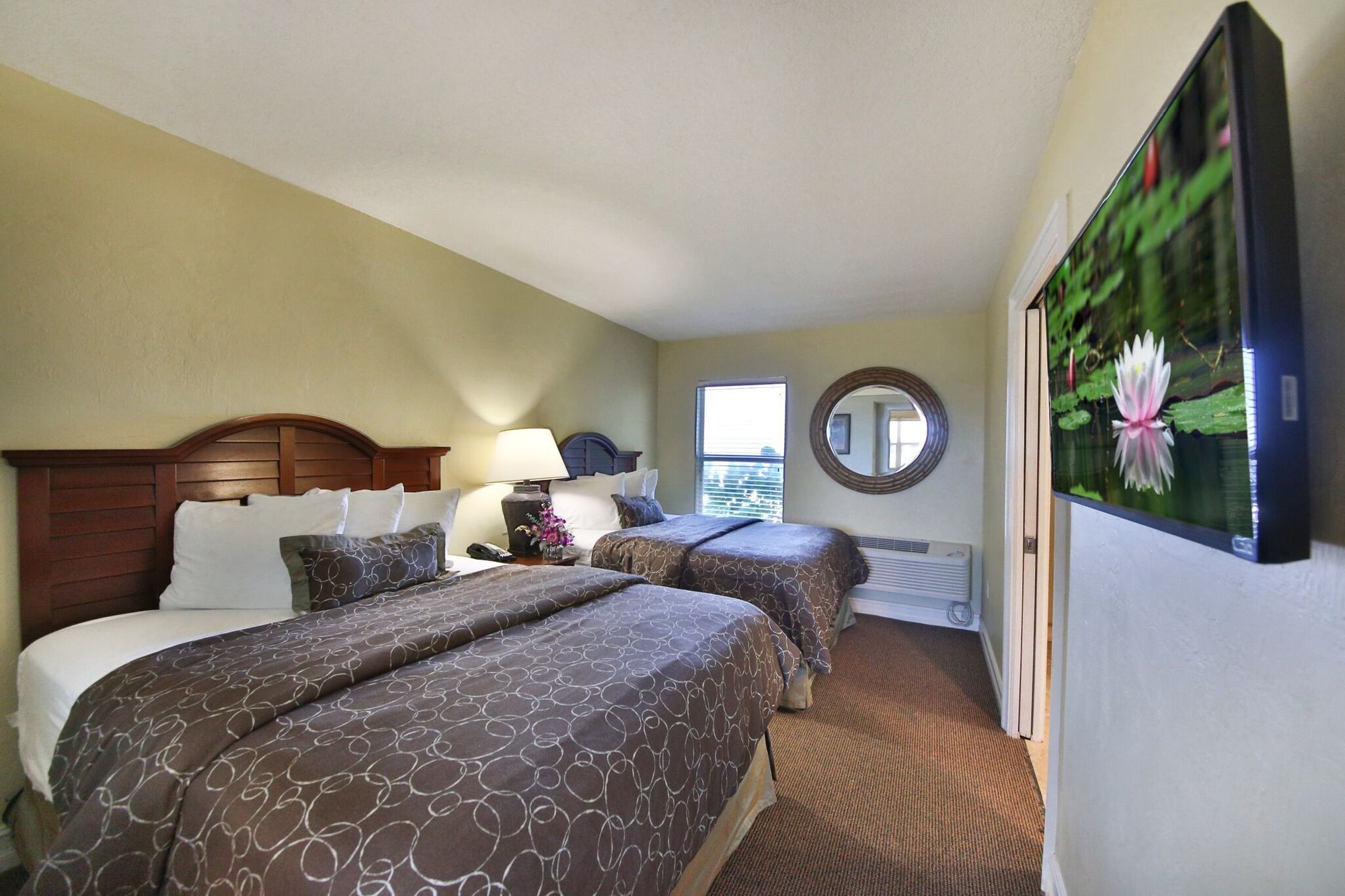 Discount Coupon for The Neptune Resort in Ft Myers Beach, Florida