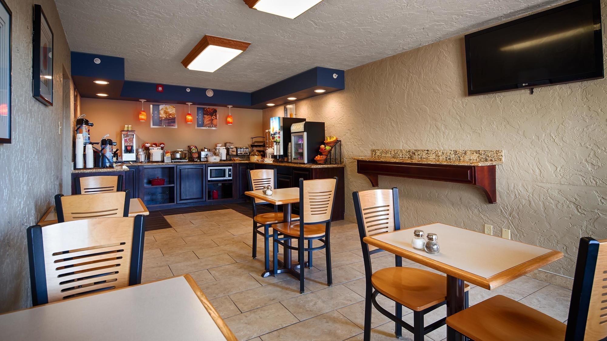 Discount Coupon for Best Western Hillside Inn in Clinton, Arkansas