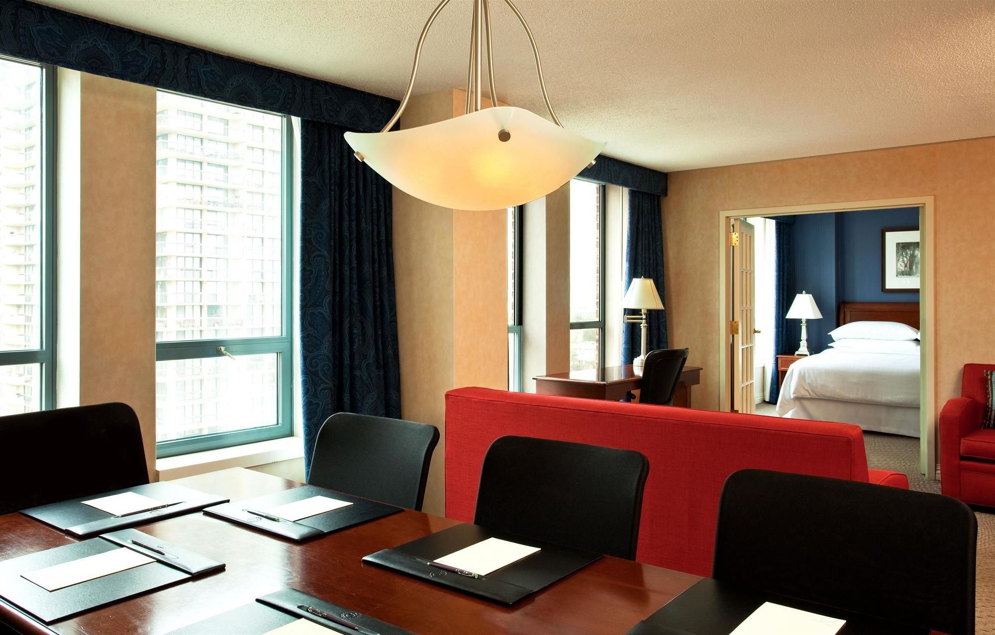 Sheraton Suites Alexandria in Alexandria, VA