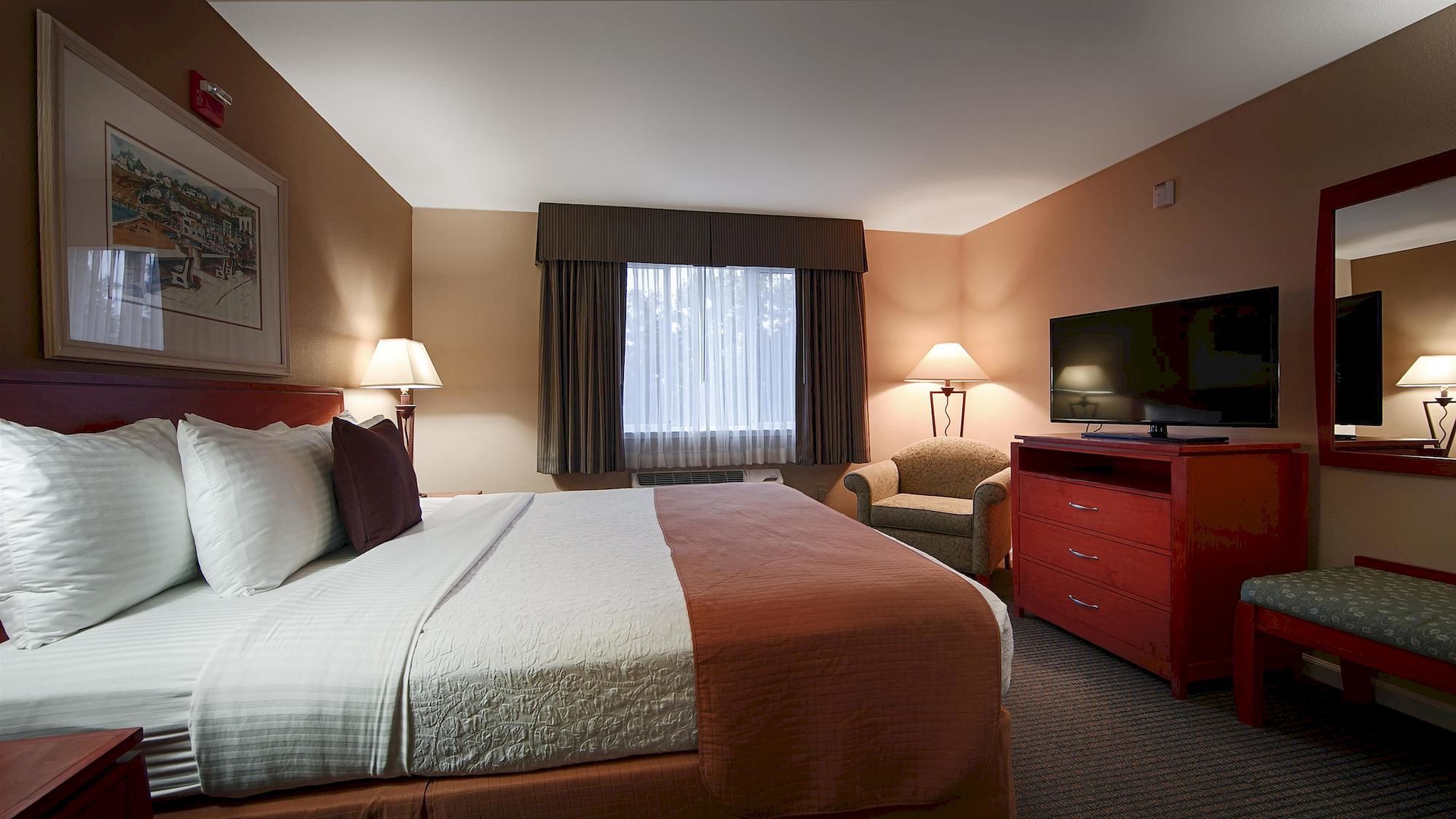Best Western Plus Capitola By-the-sea Inn & Suites in Capitola, ca