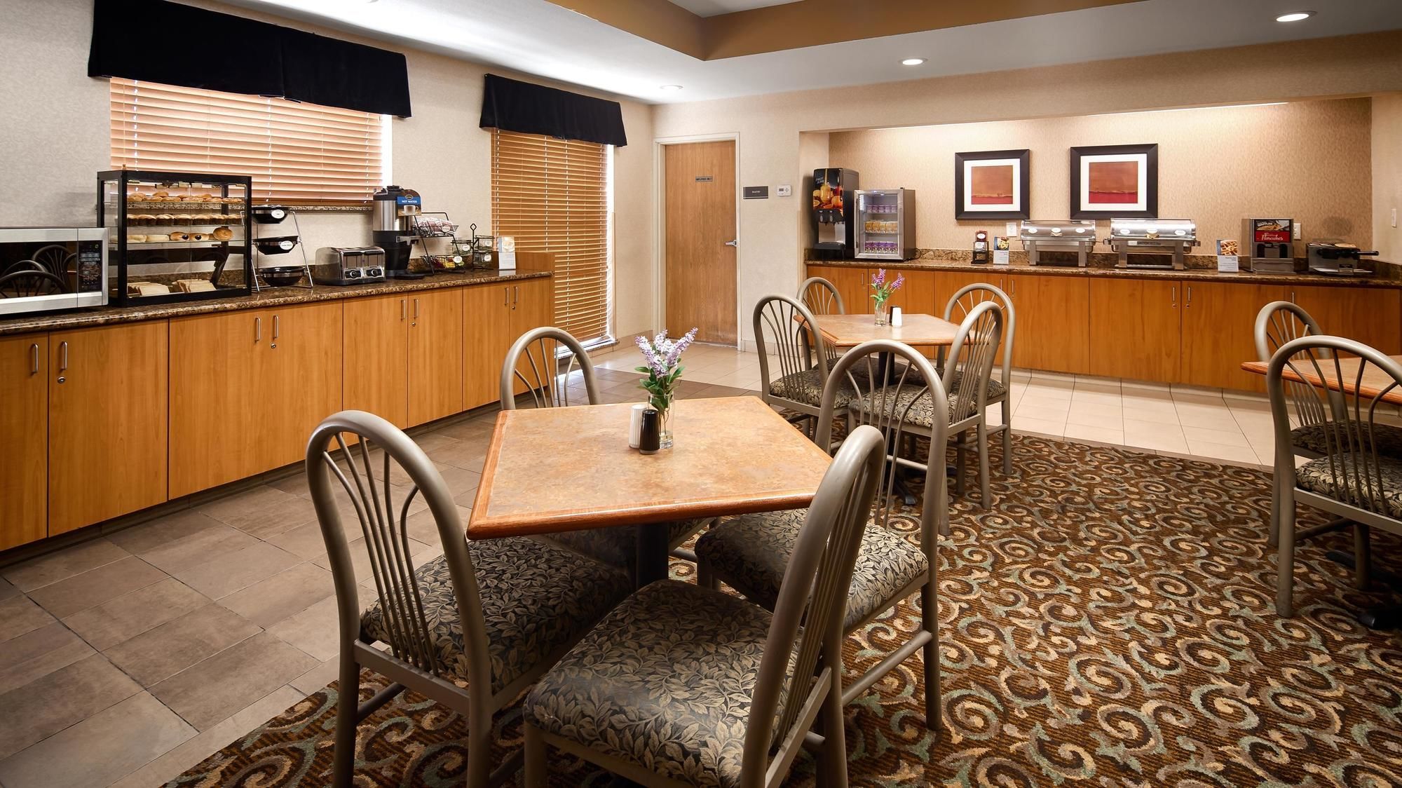 Best Western Plus Gateway Inn & Suites