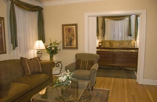 MarQueen Hotel in seattle, wa