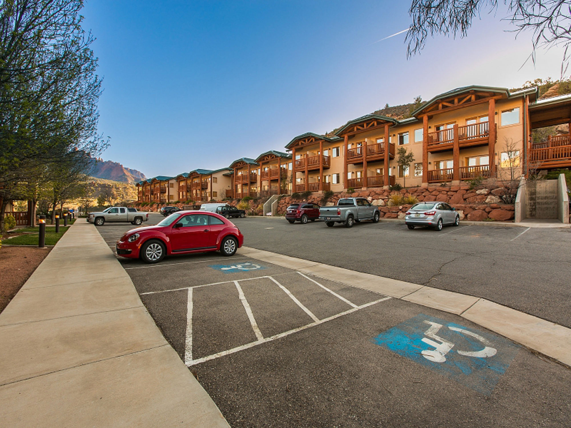 Discount Coupon for Majestic View Lodge in Springdale, Utah Save Money!