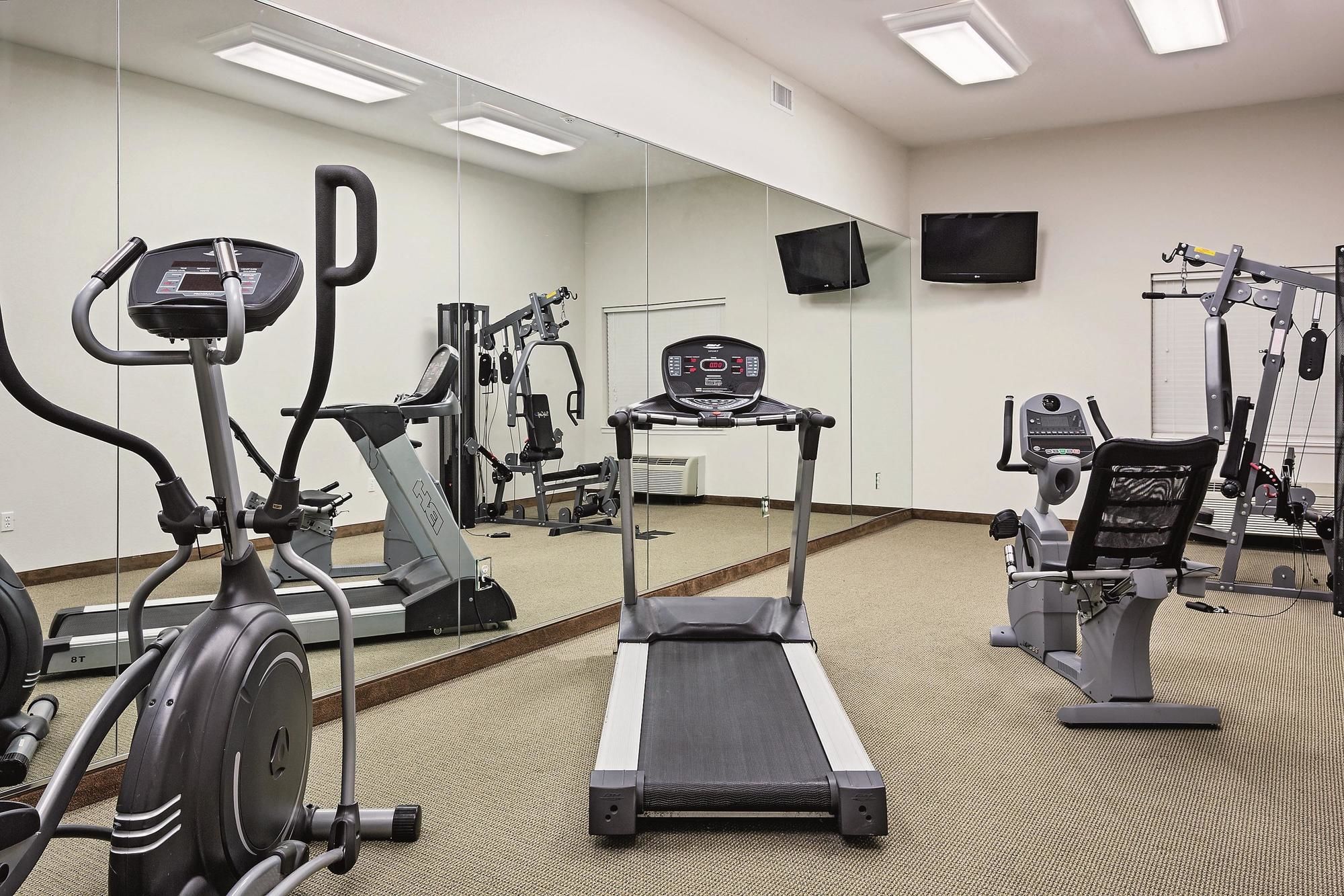 Discount Coupon for La Quinta Inn & Suites Gun Barrel City in Gun Barrel City, Texas Save Money!