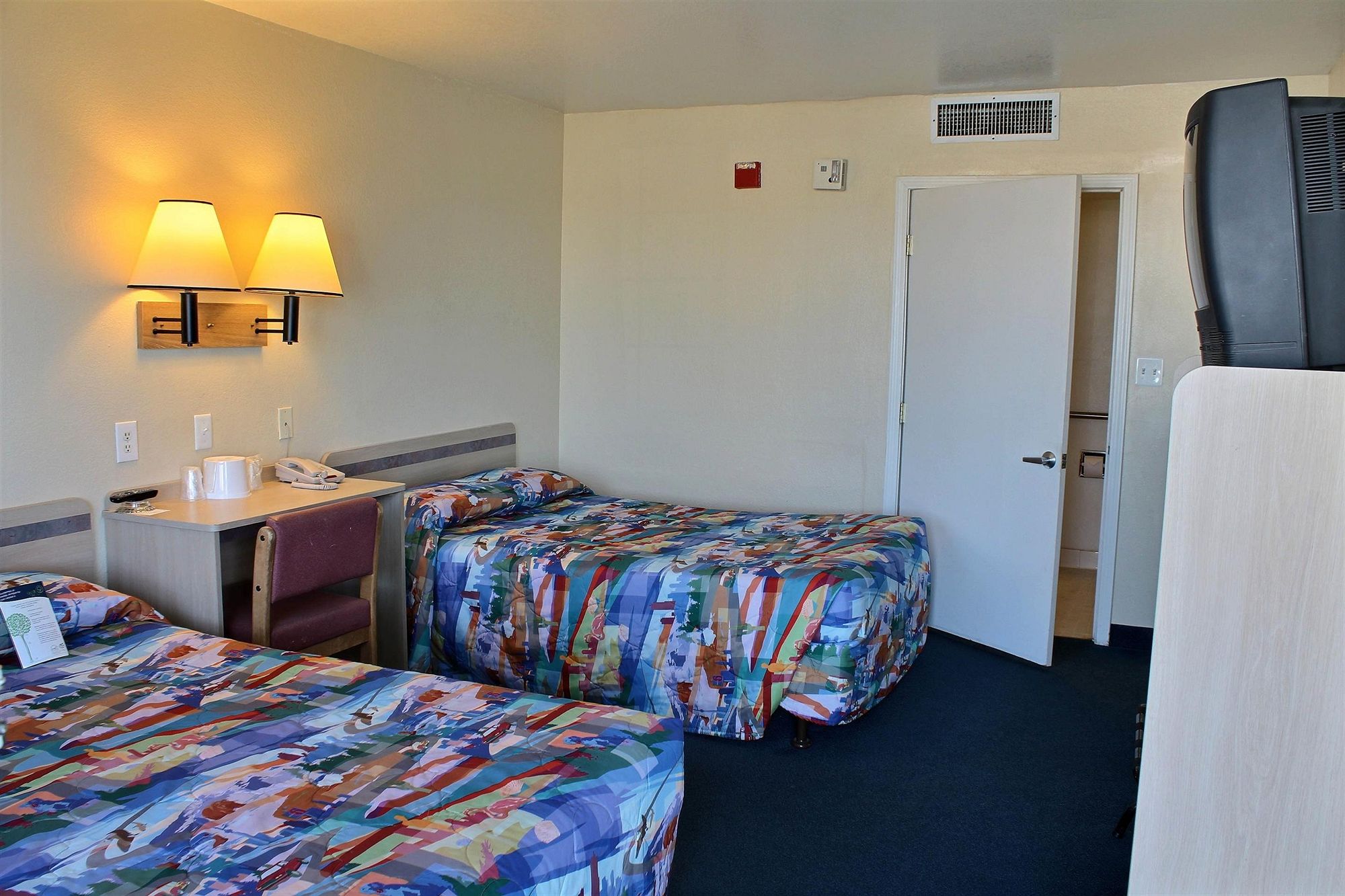 Buttonwillow Hotel Coupons for Buttonwillow, California