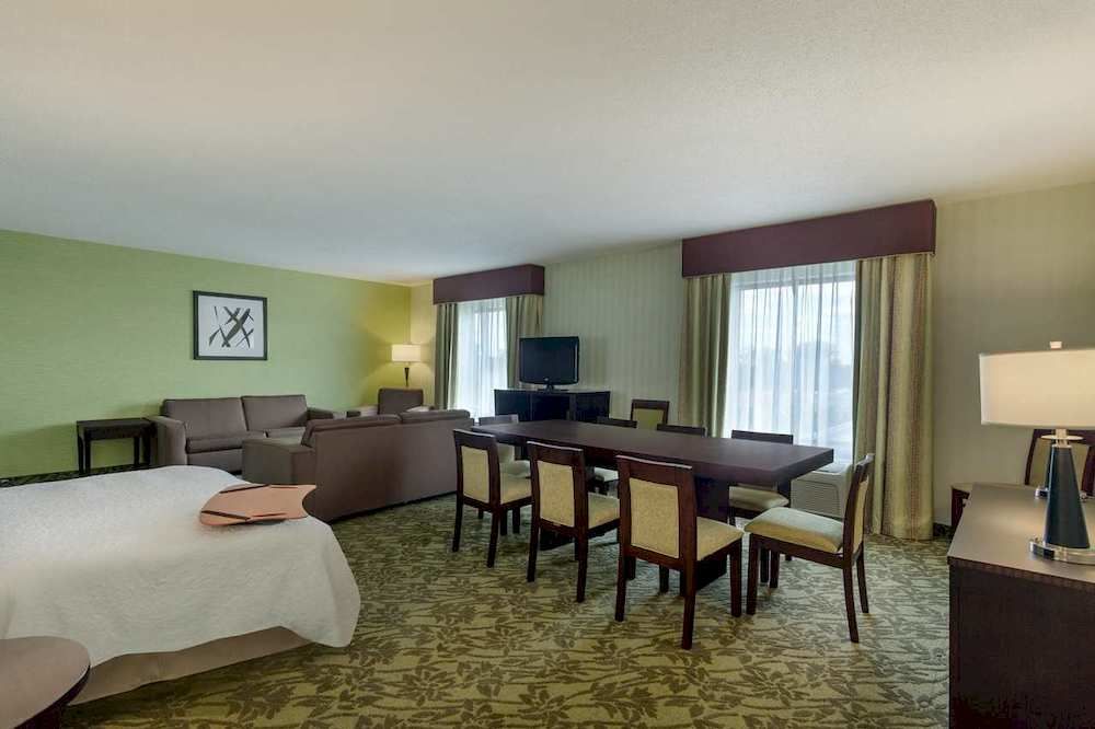 Hampton Inn Detroit/Roseville in Clinton Township, MI