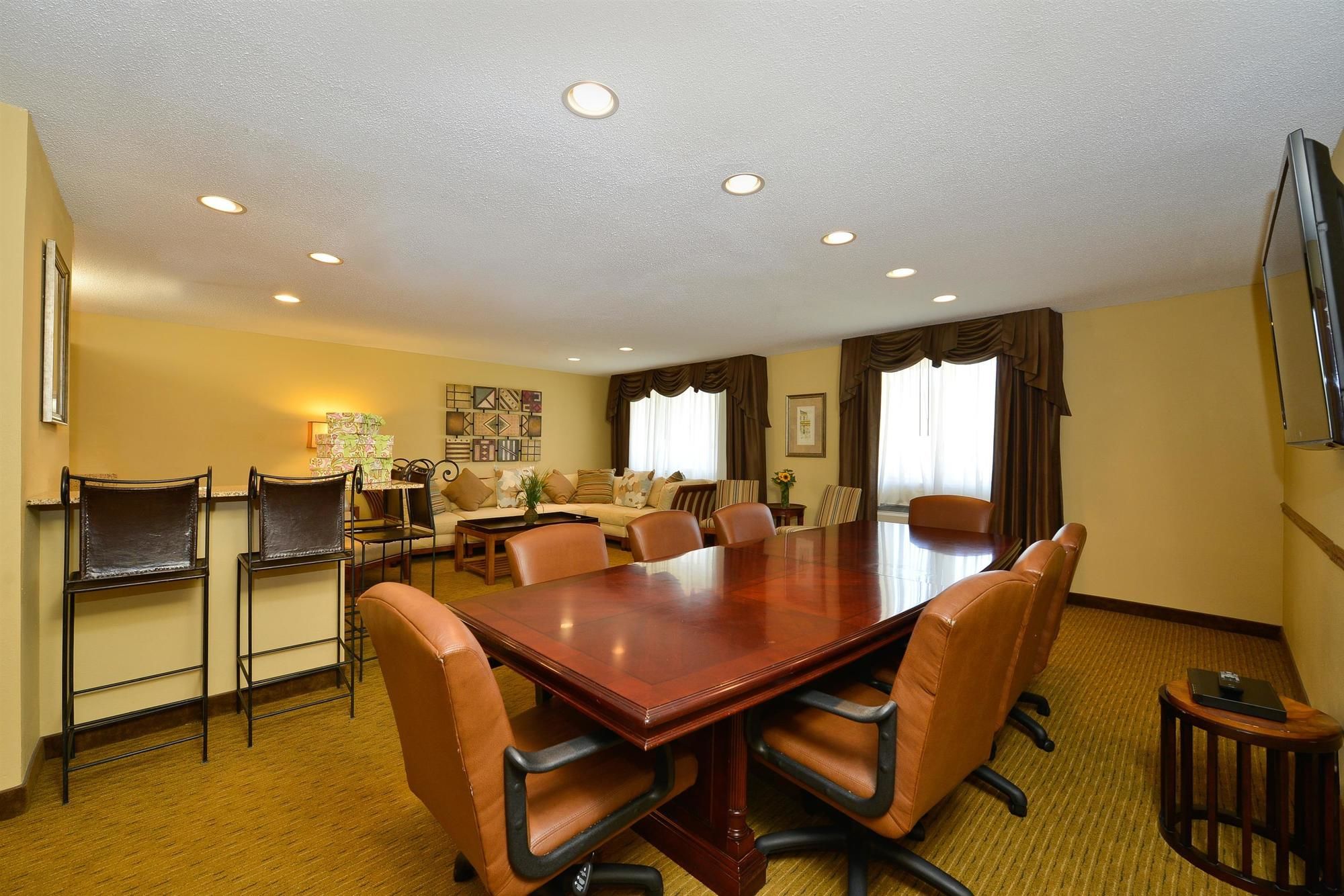 Best Western Plus Dubuque Hotel & Conference Center in Dubuque, IA