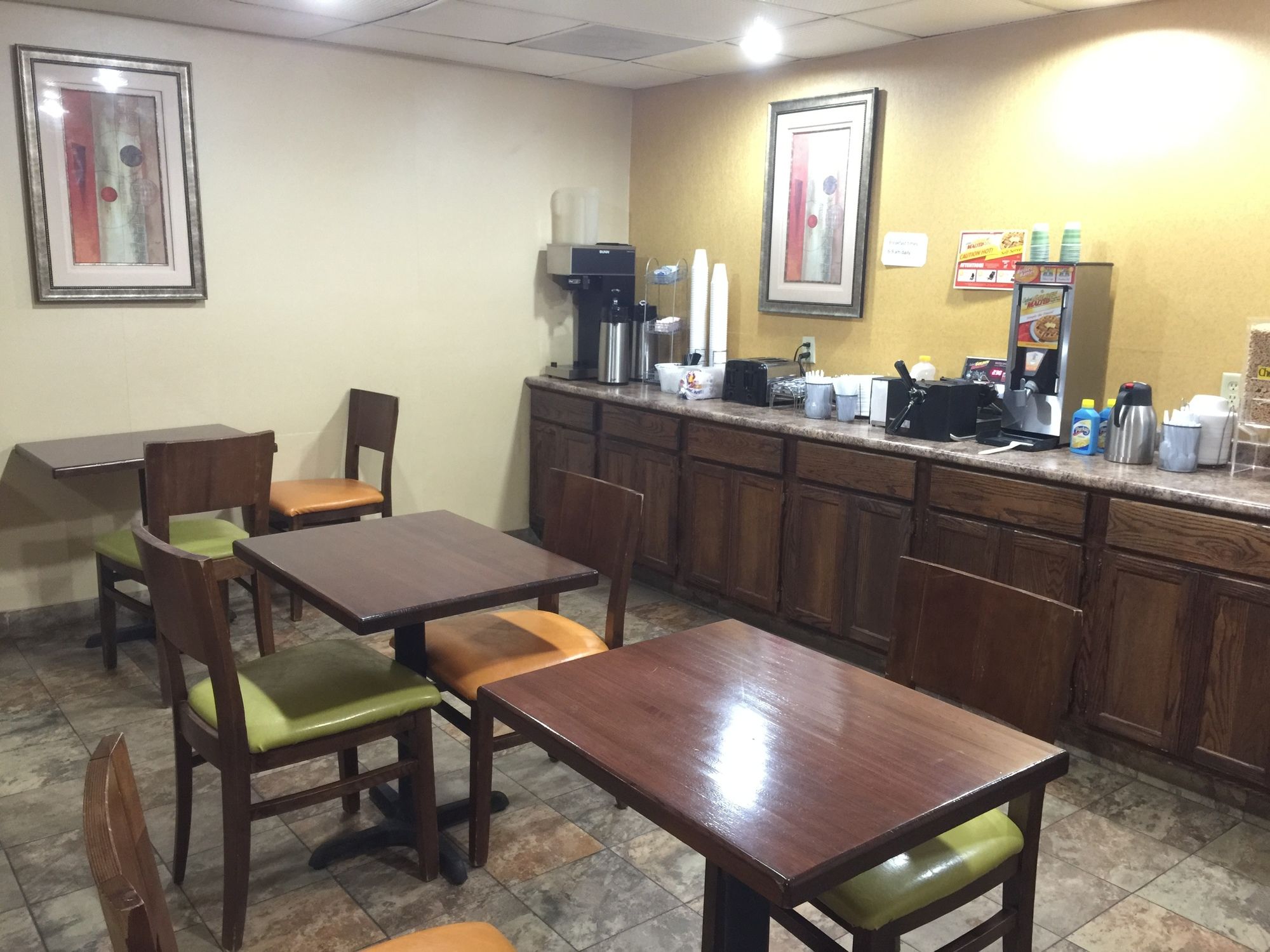 Discount Coupon for Fairview Inn & Suites in Jonesboro, Arkansas Save