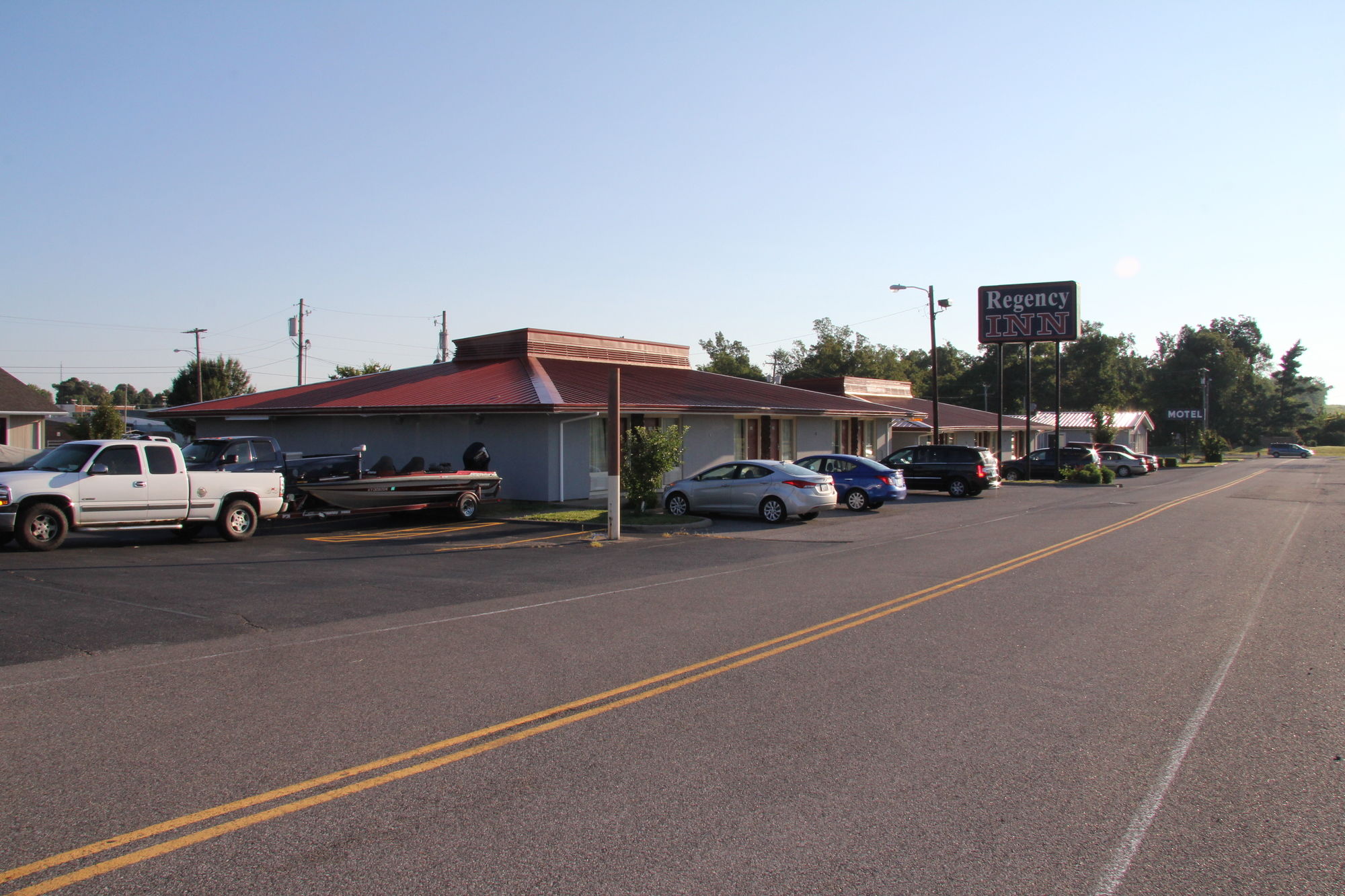 Discount Coupon for Regency Inn in Eddyville, Kentucky Save Money!