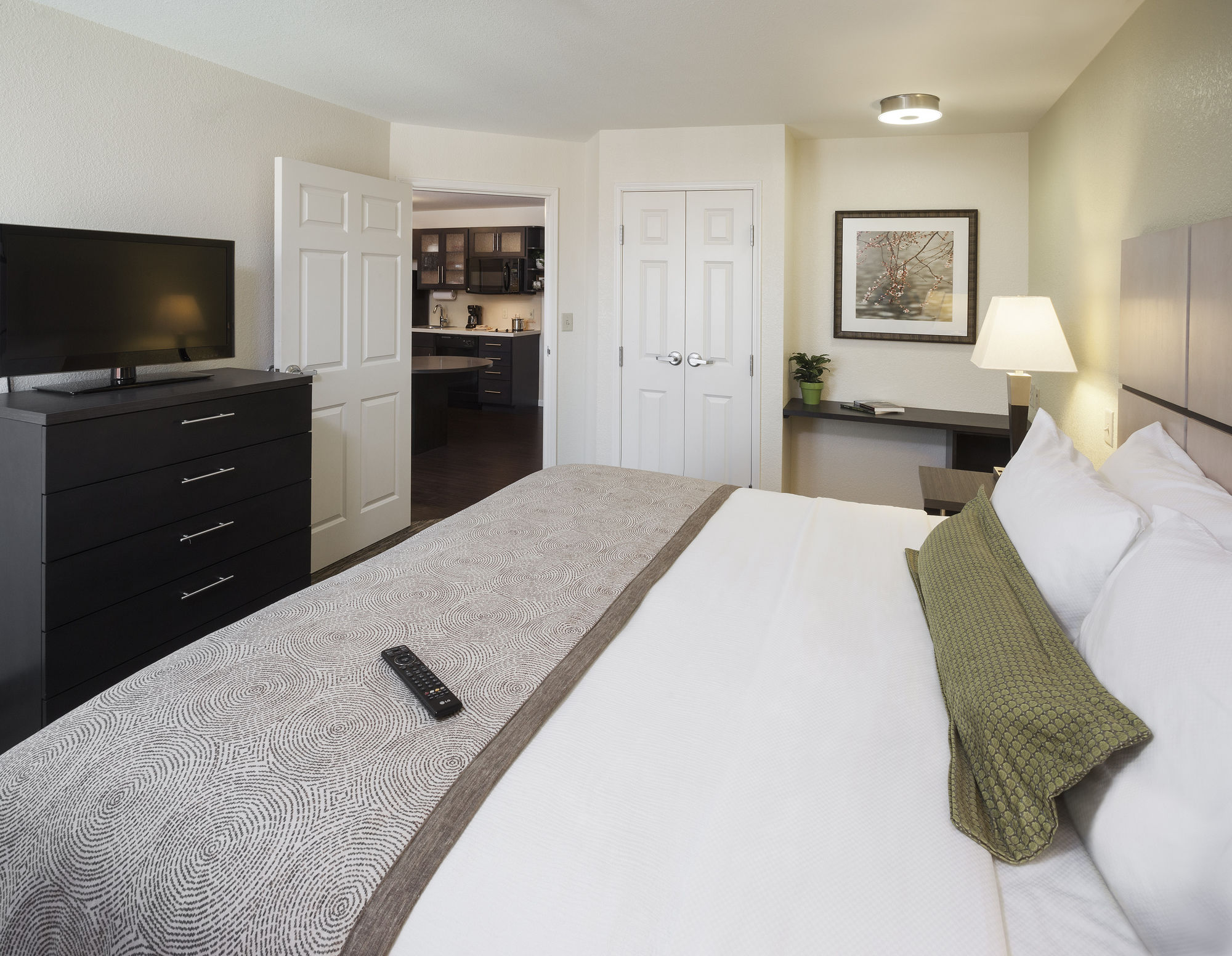 Discount Coupon for Candlewood Suites Hampton in Hampton, Virginia