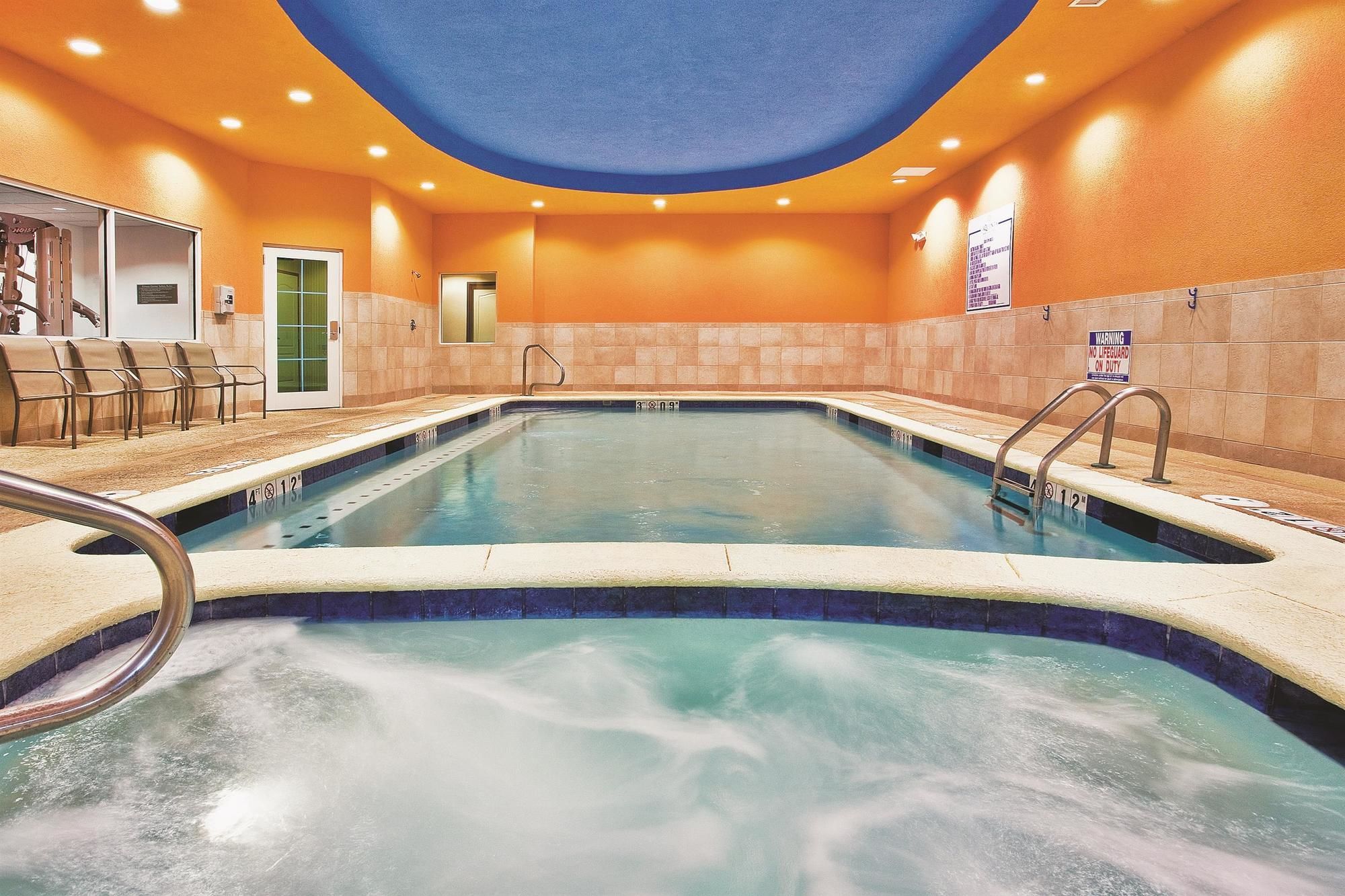 Discount Coupon for La Quinta Inn & Suites HinesvilleFort Stewart in