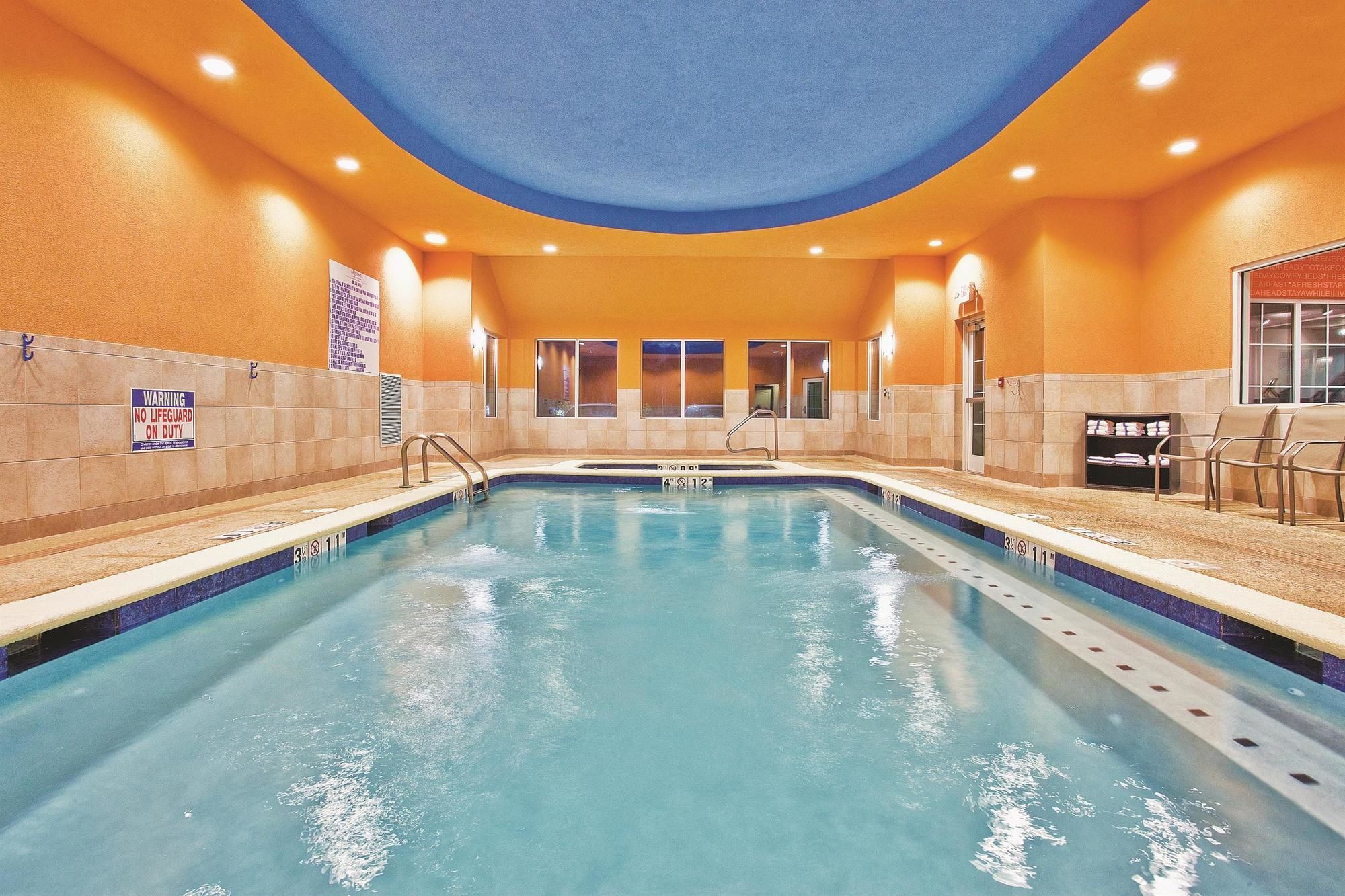 Discount Coupon for La Quinta Inn & Suites HinesvilleFort Stewart in