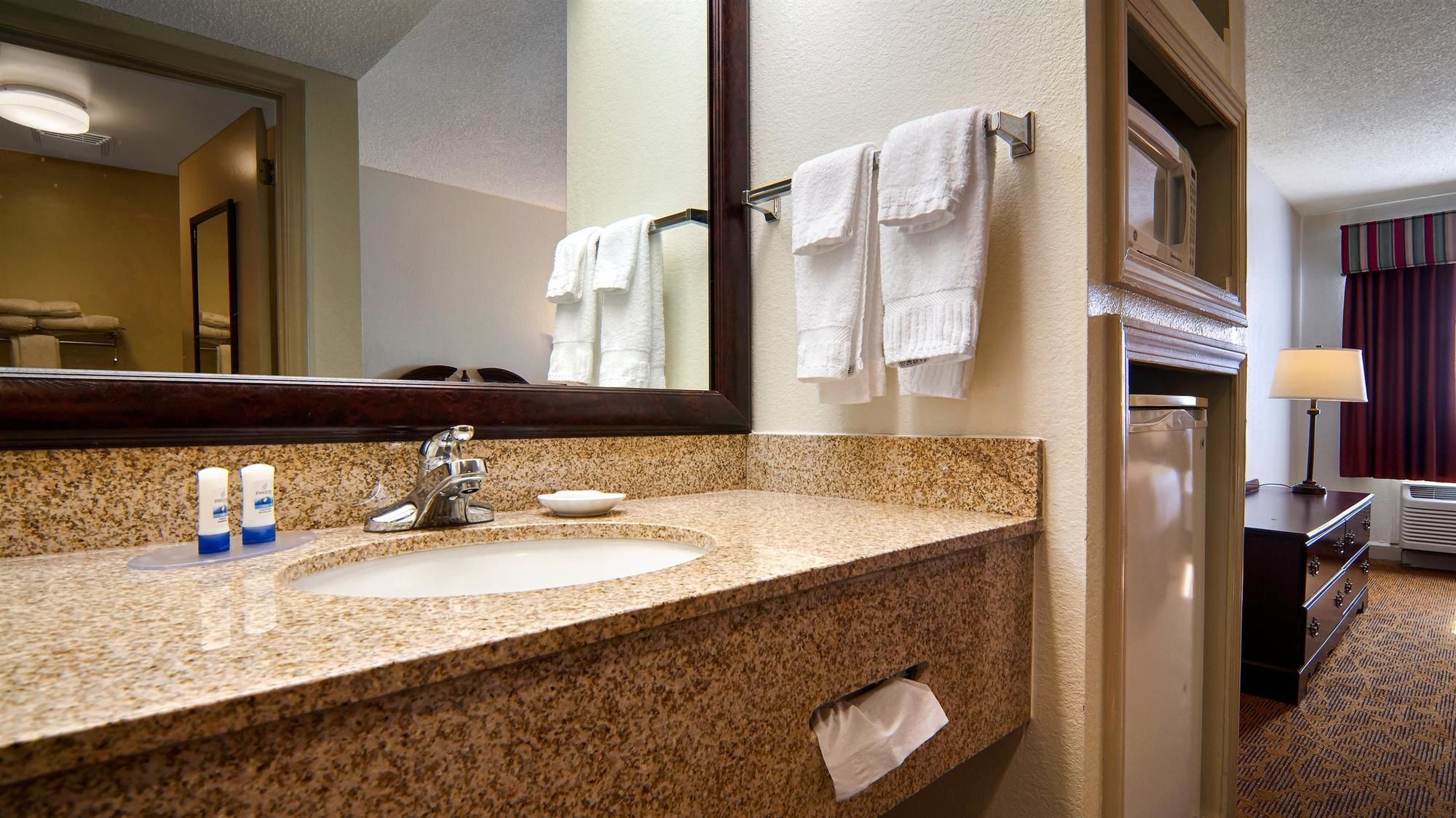 Discount Coupon for Best Western Plus Cypress Creek in Biloxi