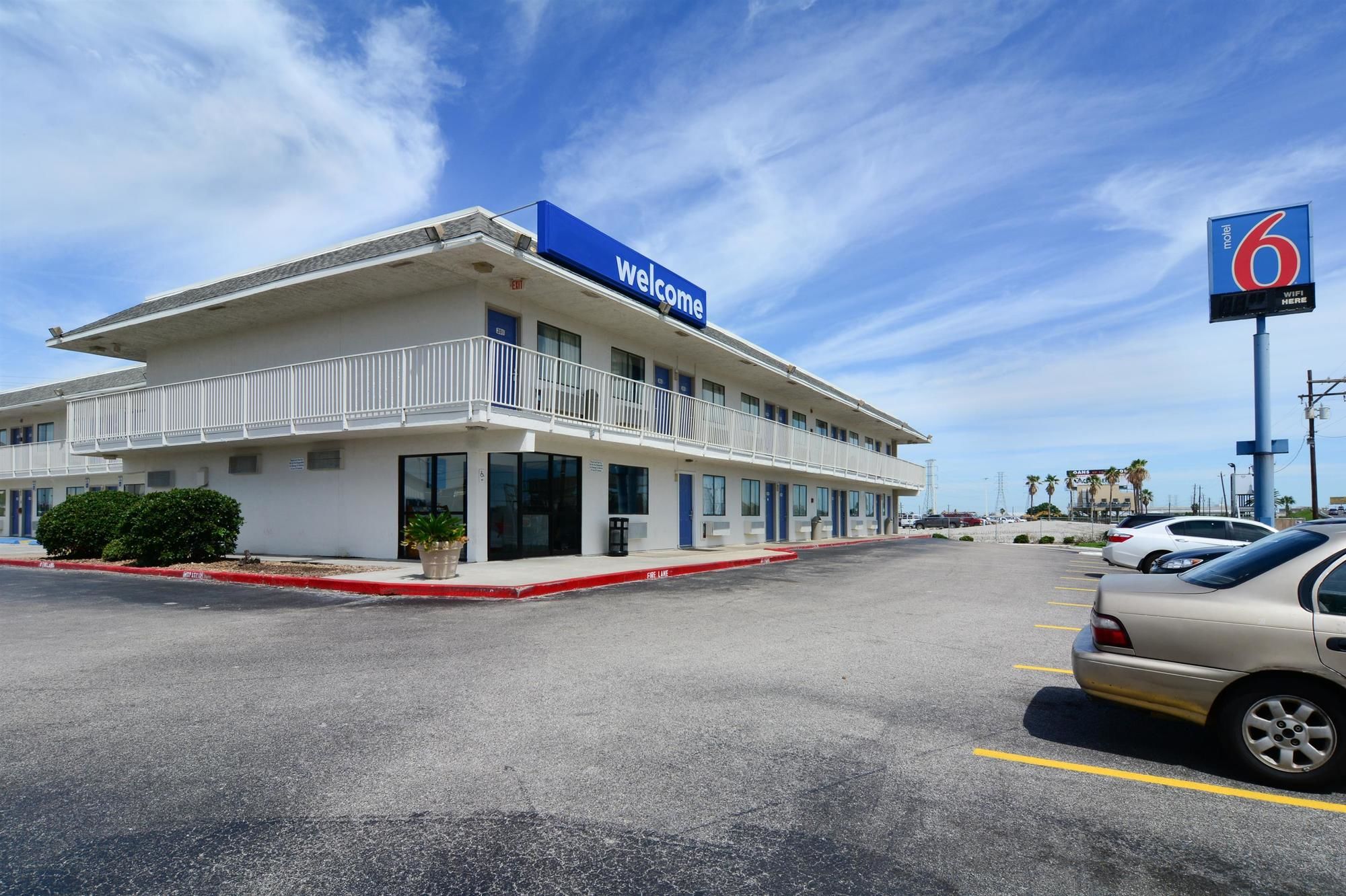 Discount Coupon for Motel 6 Galveston in Galveston, Texas Save Money!