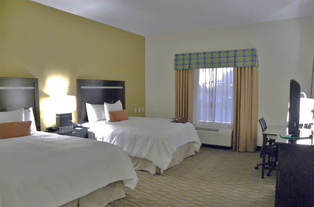 Discount Coupon for Hampton Inn and Suites DallasCockrell Hill