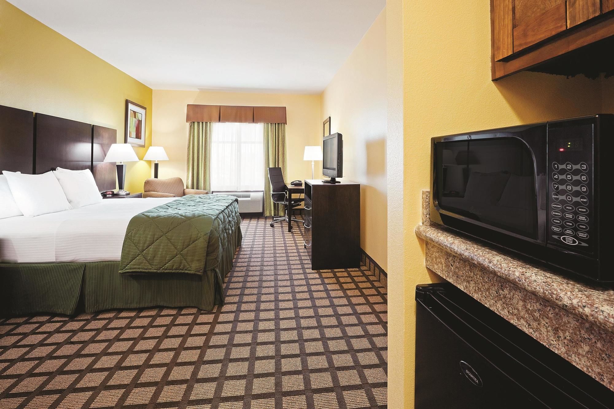 La Quinta Inn & Suites Pasadena North in Pasadena, TX