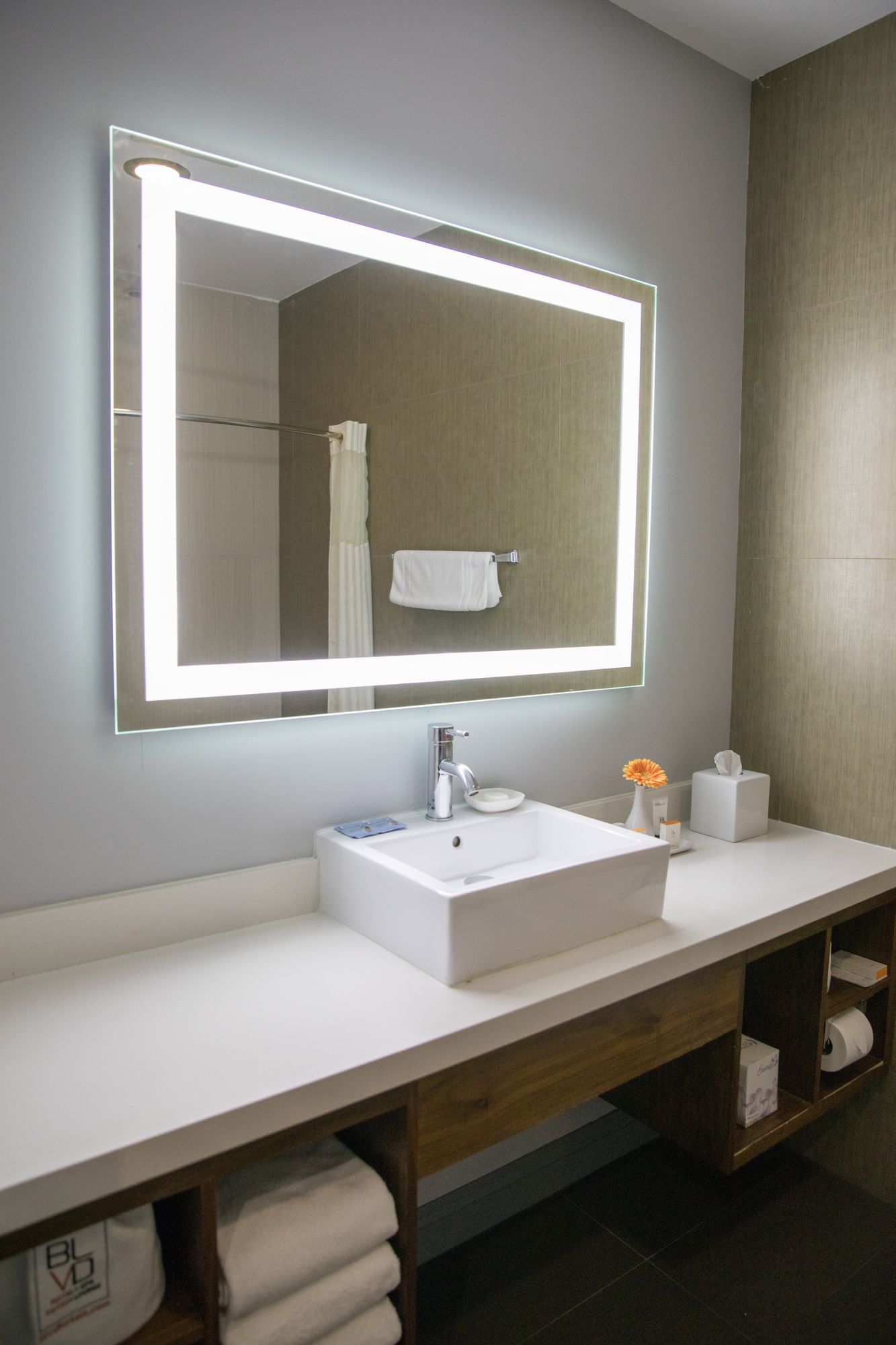 The BLVD Hotel & Spa in Studio City, ca