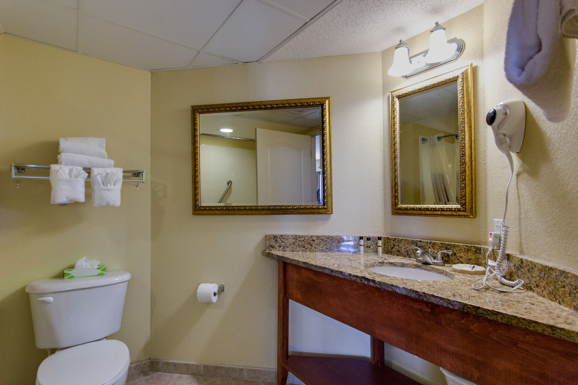 Discount Coupon for Carolinian Beach Resort by Oceana Resorts in Myrtle