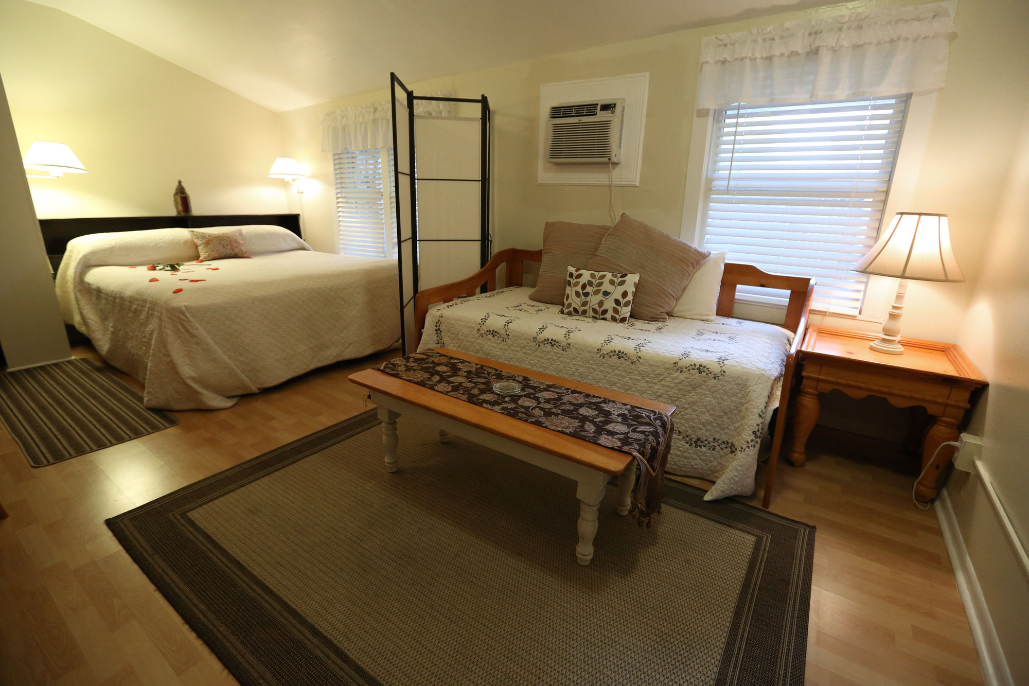 Discount Coupon for O'Casey's Bed & Breakfast in San Antonio, Texas