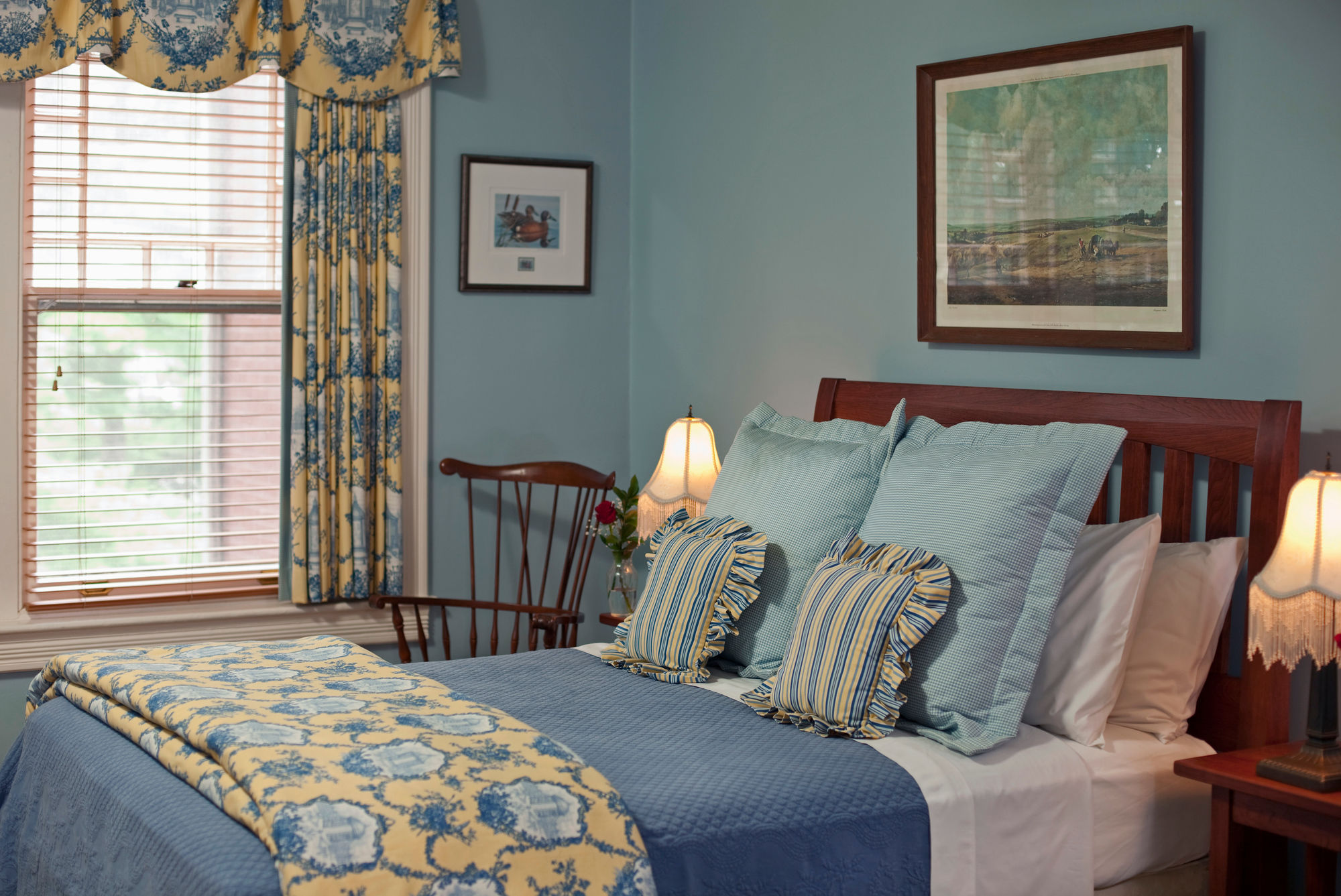 Discount Coupon for B. F. Hiestand House Bed & Breakfast in Marietta