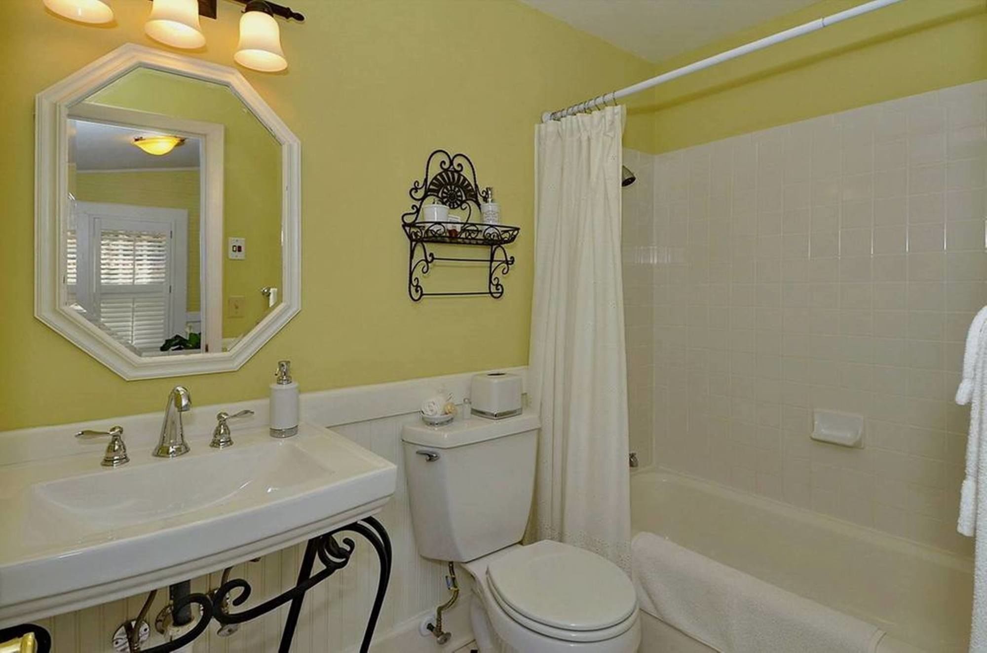 Oak Hill on Love Lane in Waynesville, nc