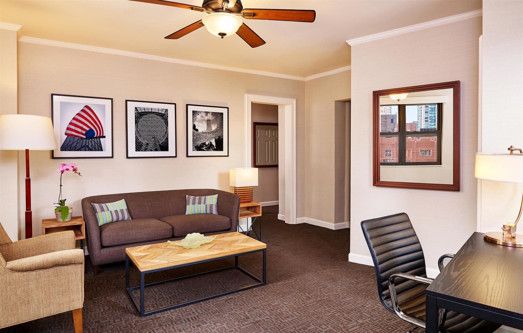 Discount Coupon for The Tremont Chicago Hotel at Magnificent Mile in