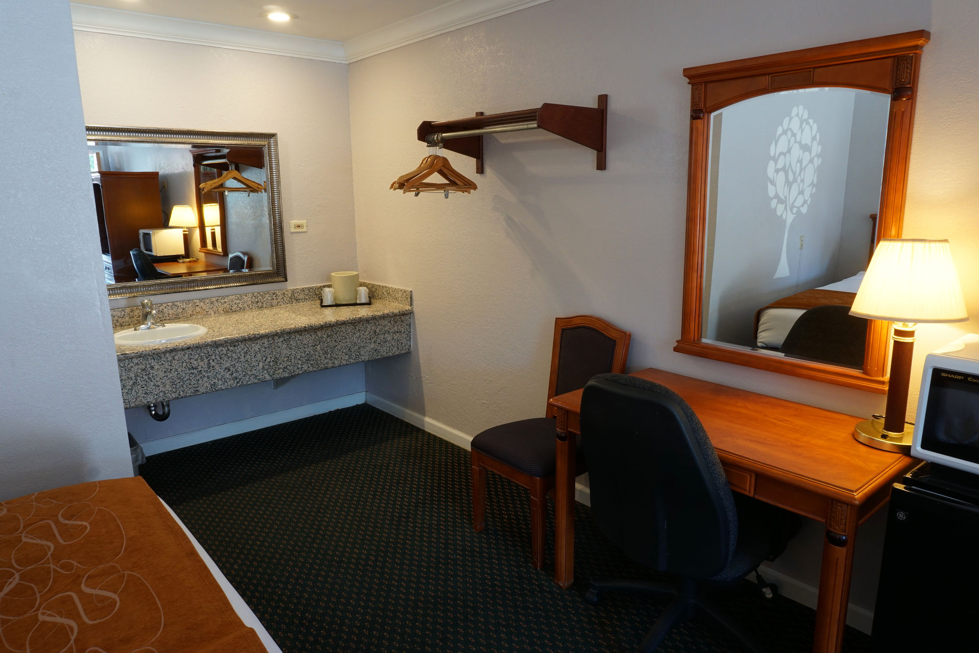 Americas Best Value Inn & Suites Woodland in Woodland, ca