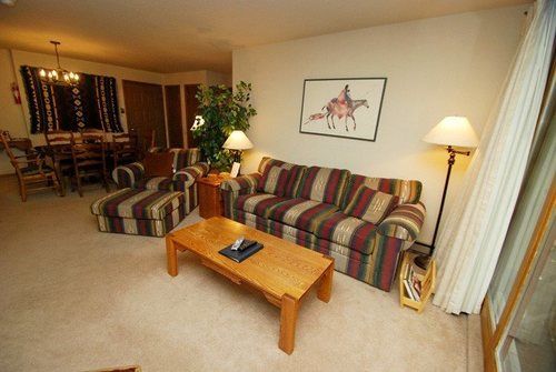 Snowdance Manor Condominiums by Key to the Rockies