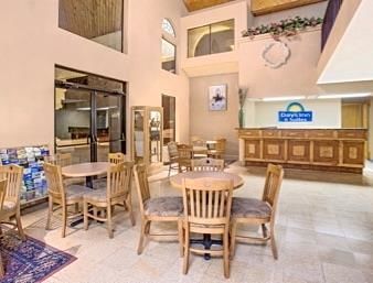 Days Inn And Suites Red Rock-Gallup