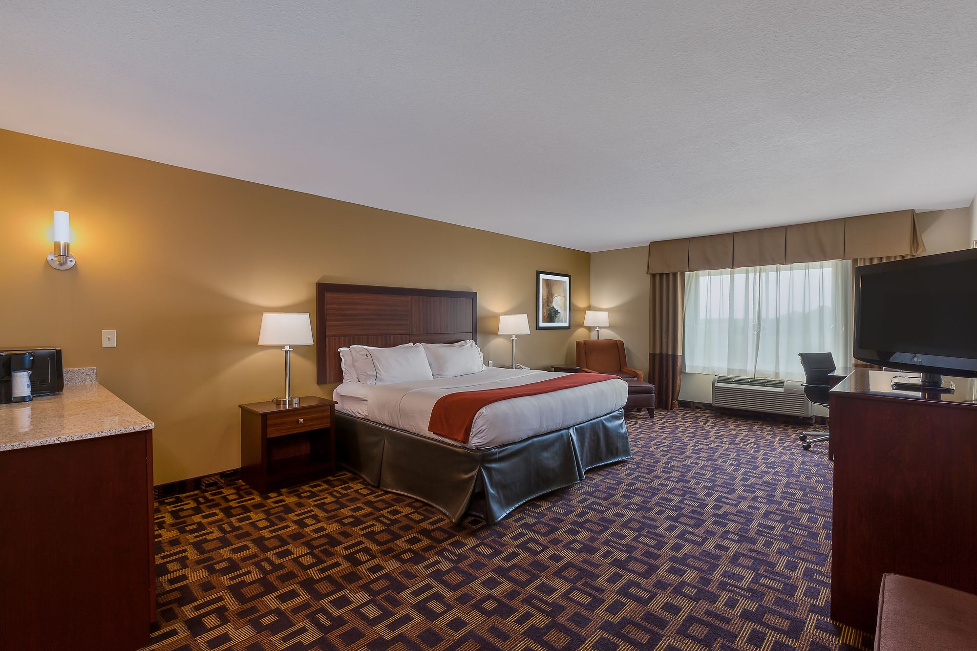 Discount Coupon for Holiday Inn Express Salinas in Salina, Kansas
