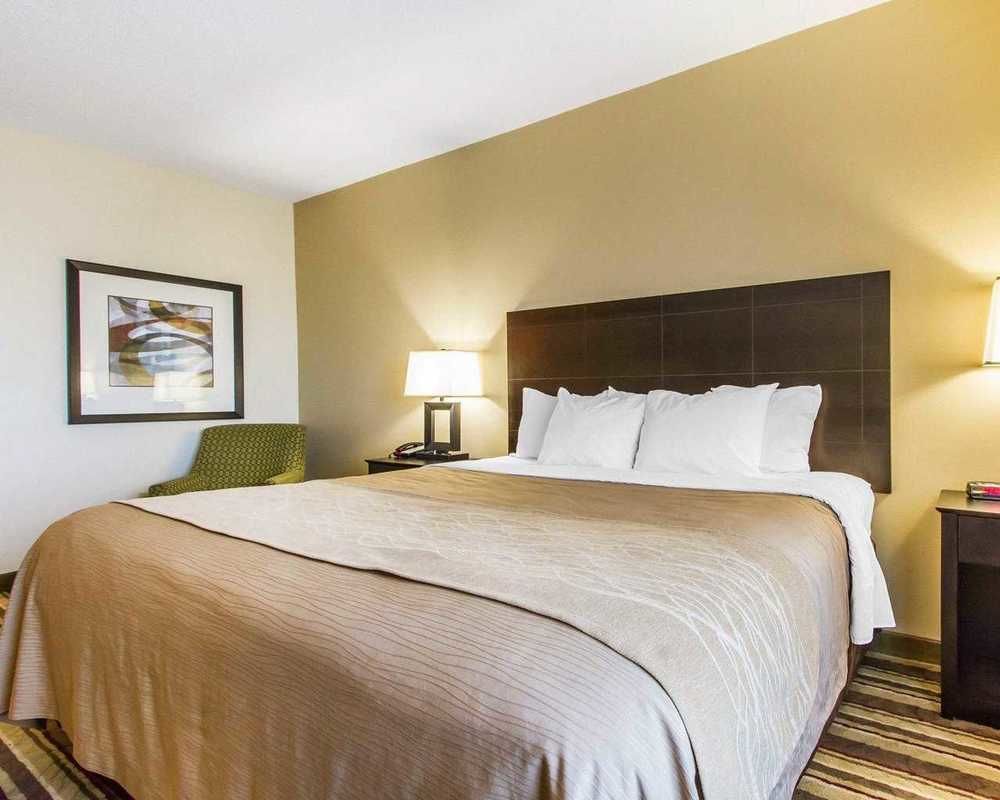 Discount Coupon for Comfort Inn & Suites Fort Campbell in Oak Grove, Kentucky Save Money!