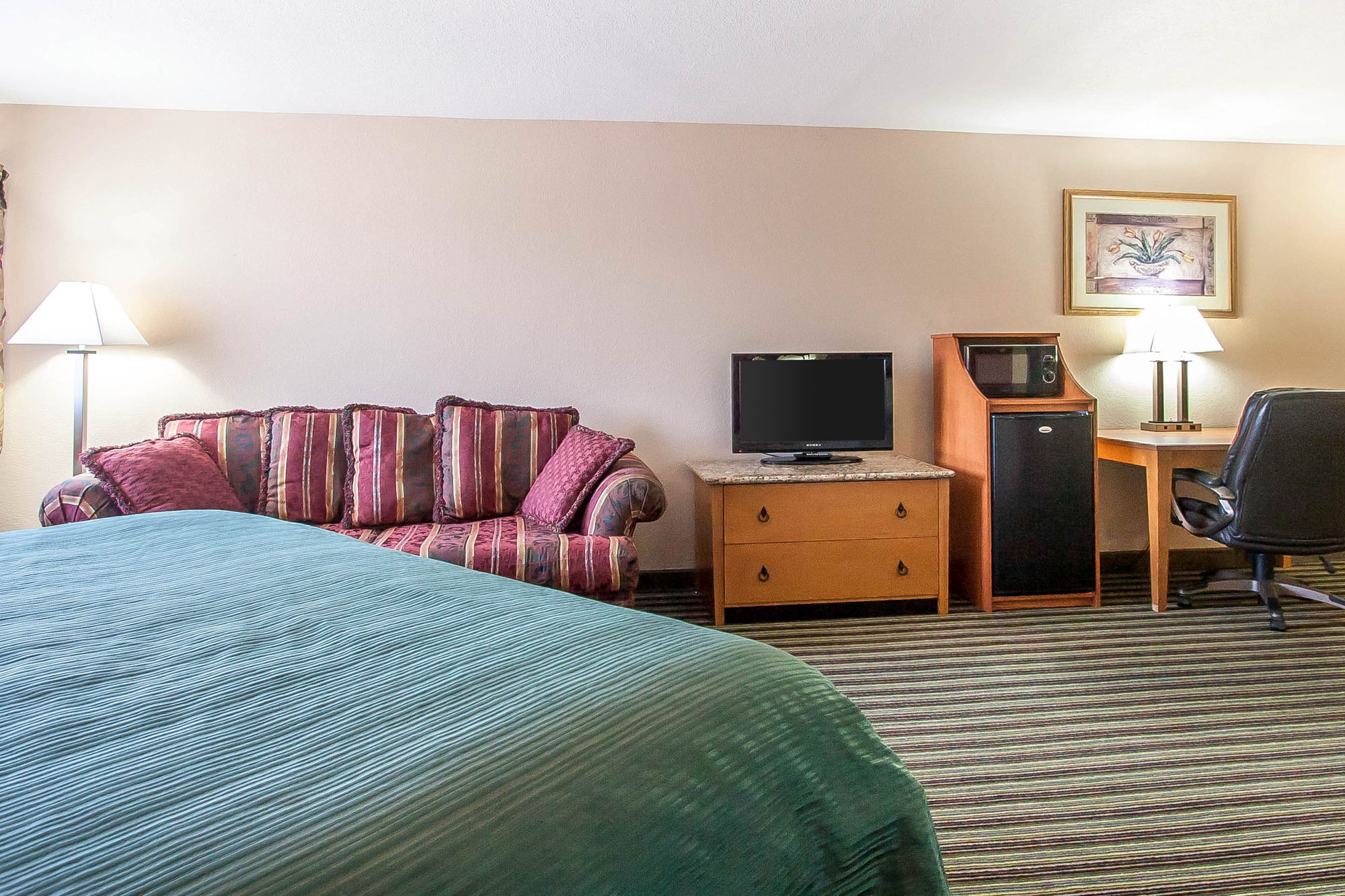 Quality Inn And Suites Centerv in Centerville, TN
