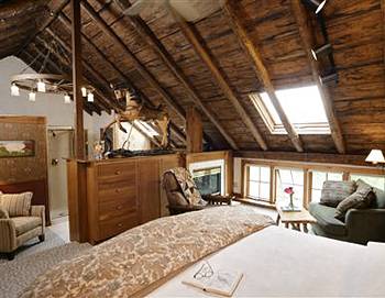 The Inn at Round Barn Farm