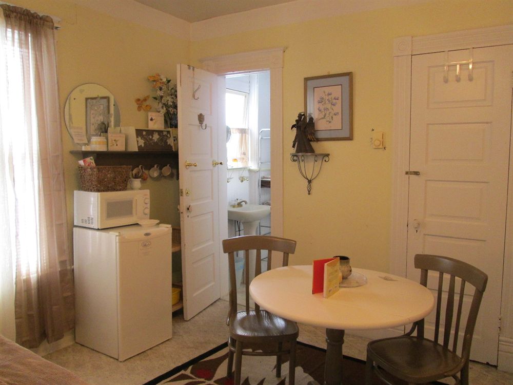 Yellow Turtle Inn in Westminster, MD