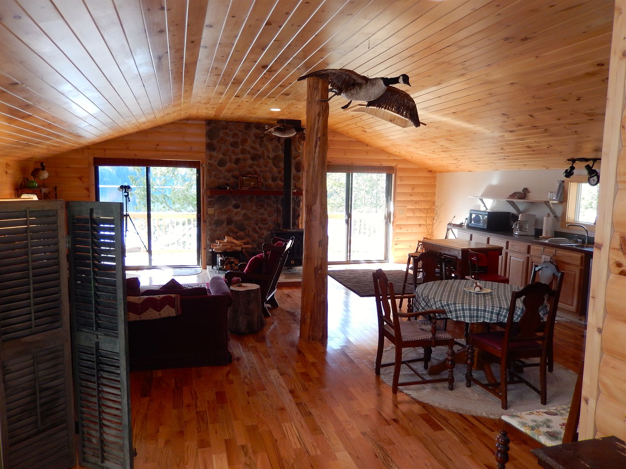 Discount Coupon for Kiwassa Lake Bed & Breakfast and Cabins in Saranac